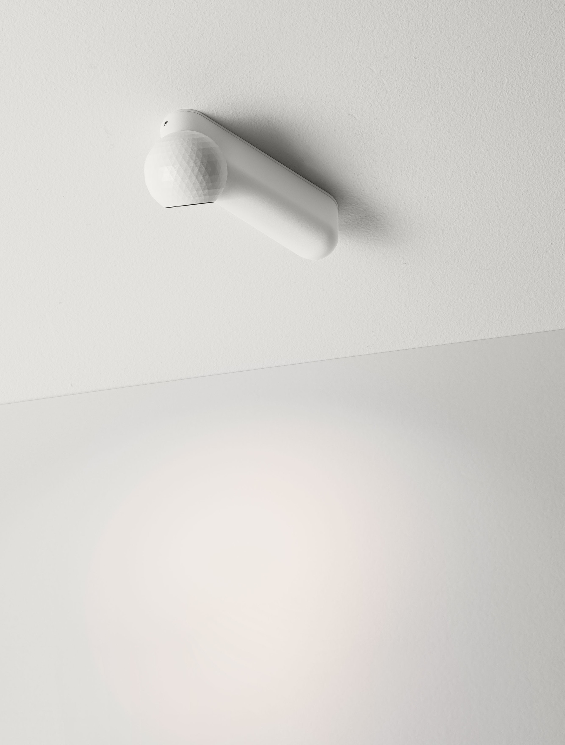 NOTIC | L 15.4 W 3.4 H 6.8 cm | 7 W | 2700 K | 455 lm | IP20 | Blanc | Aluminium