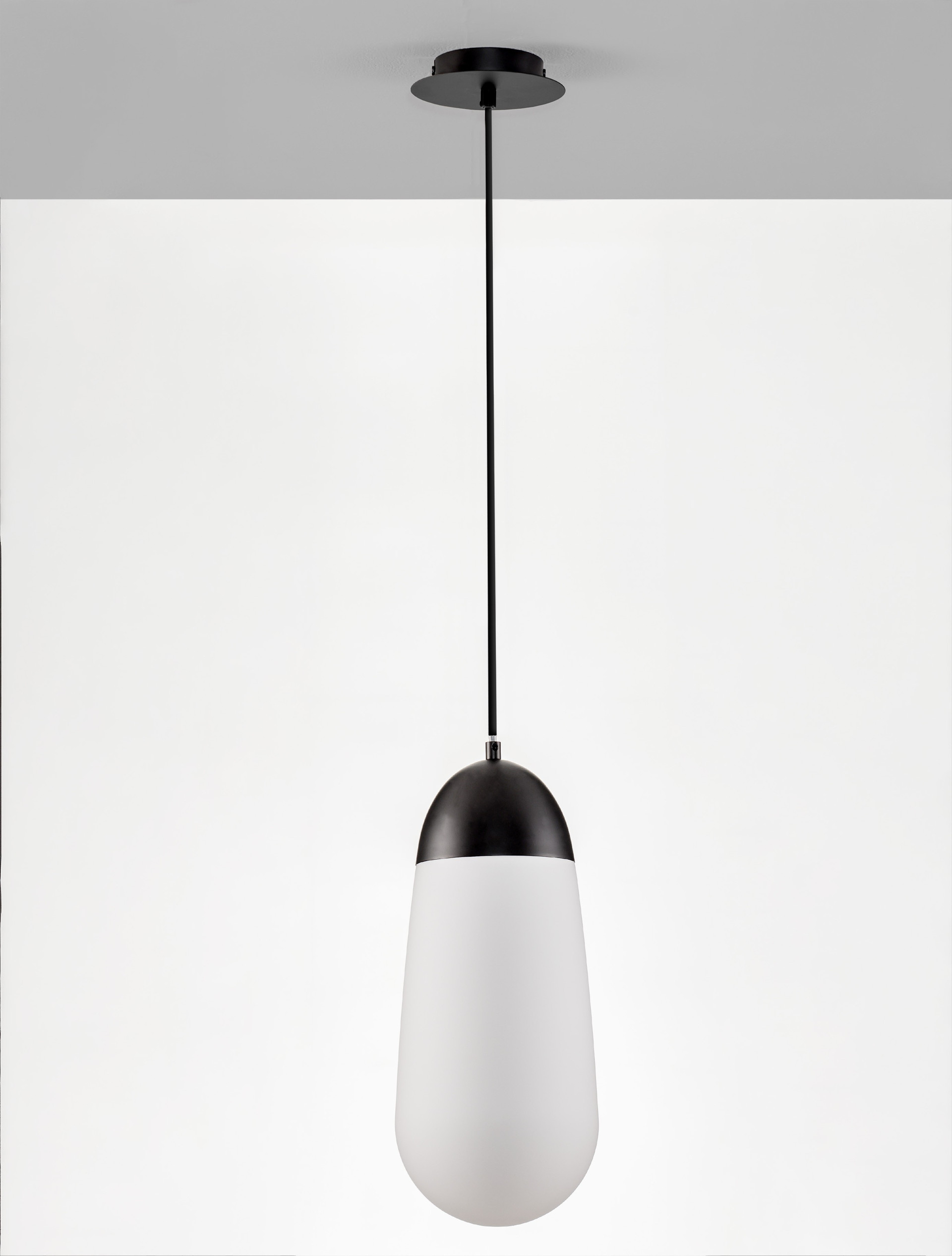 BLAKY | H 246 D 18 cm | 5 W | IP20 | Black/White | Glass/Metal