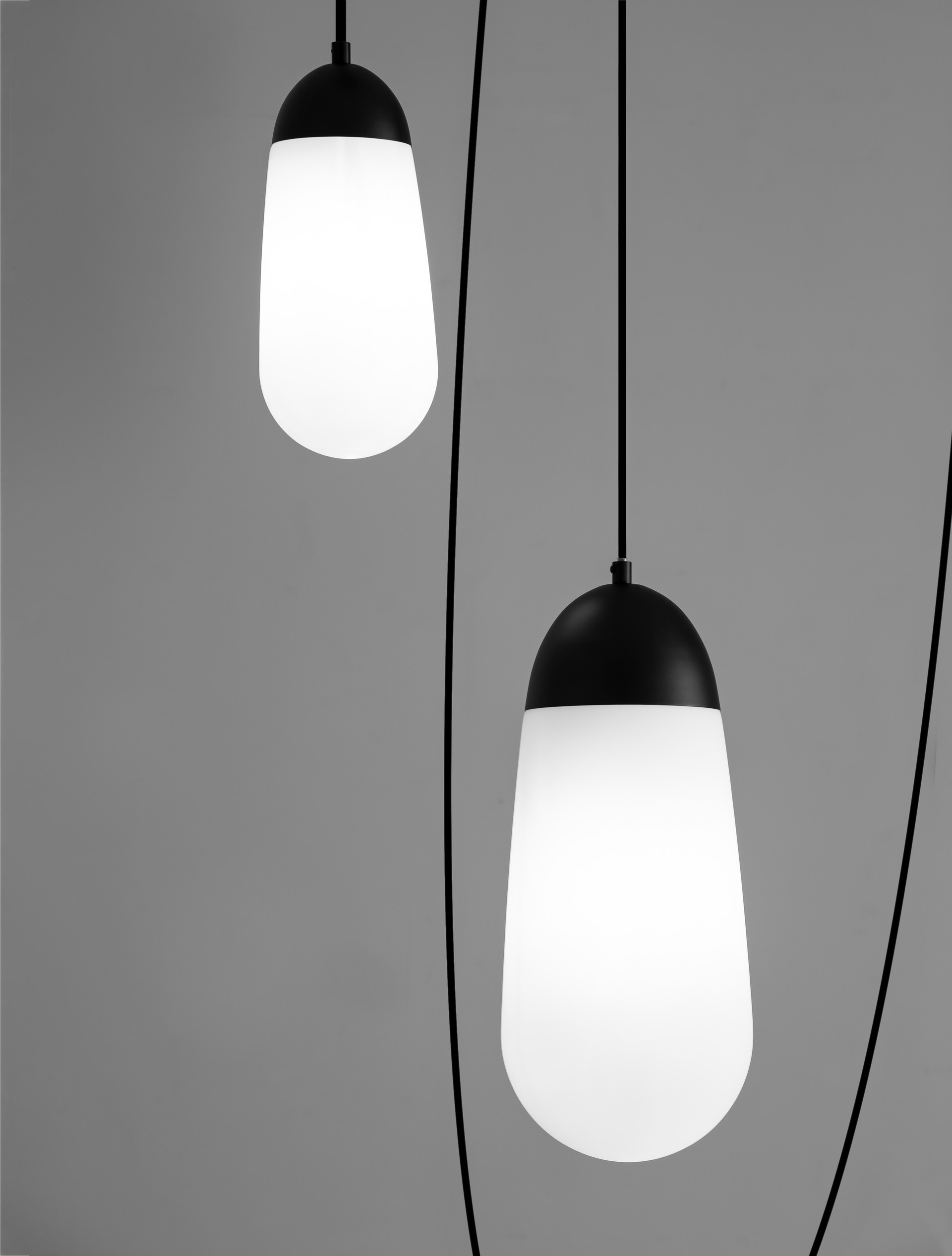 BLAKY | H 300 D 170 cm | 25 W | IP20 | Black/White | Glass/Metal
