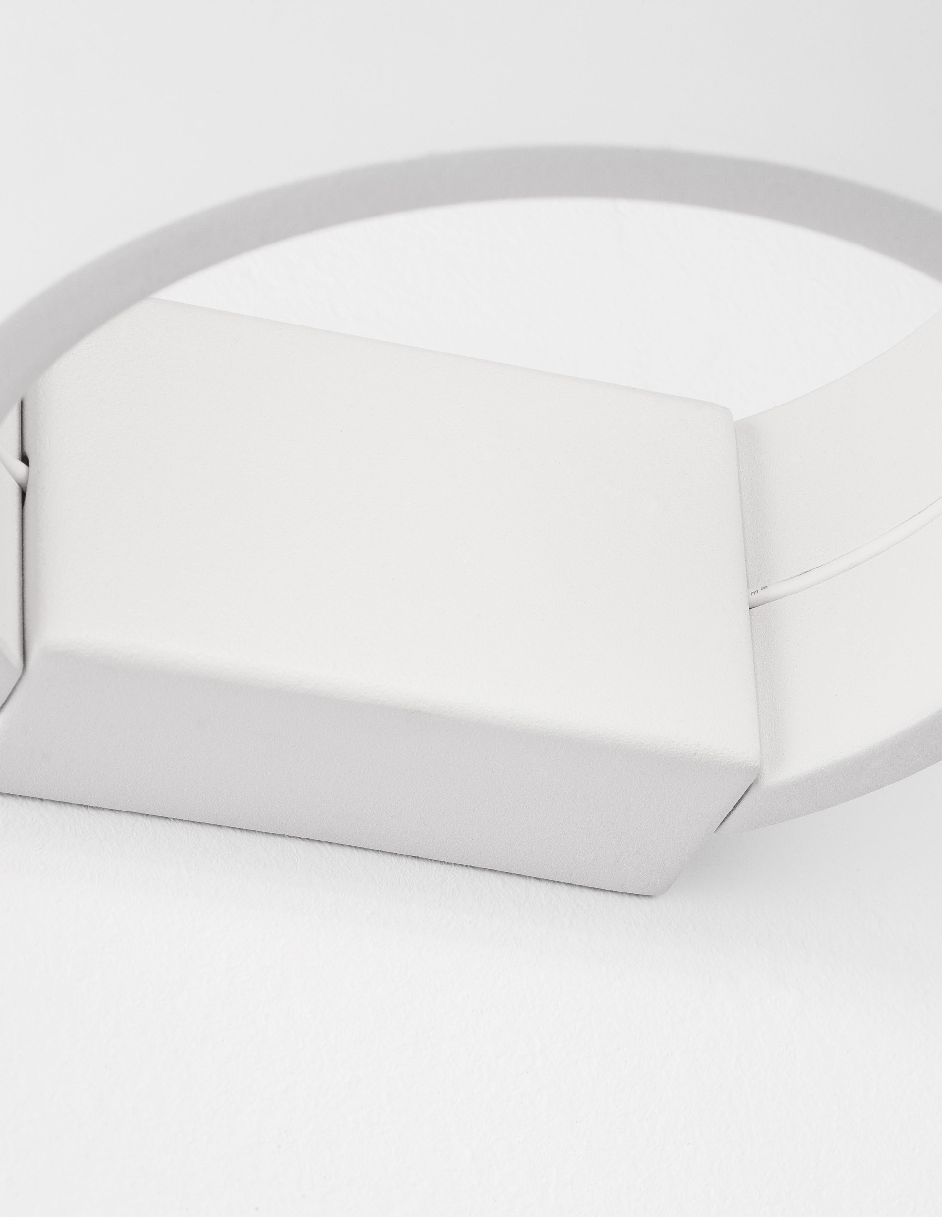 ENNA | L 13.5 W 13.5 H 5 cm | 6 W | 3000 K | 444 lm | IP20 | White | Aluminum/Acrylic