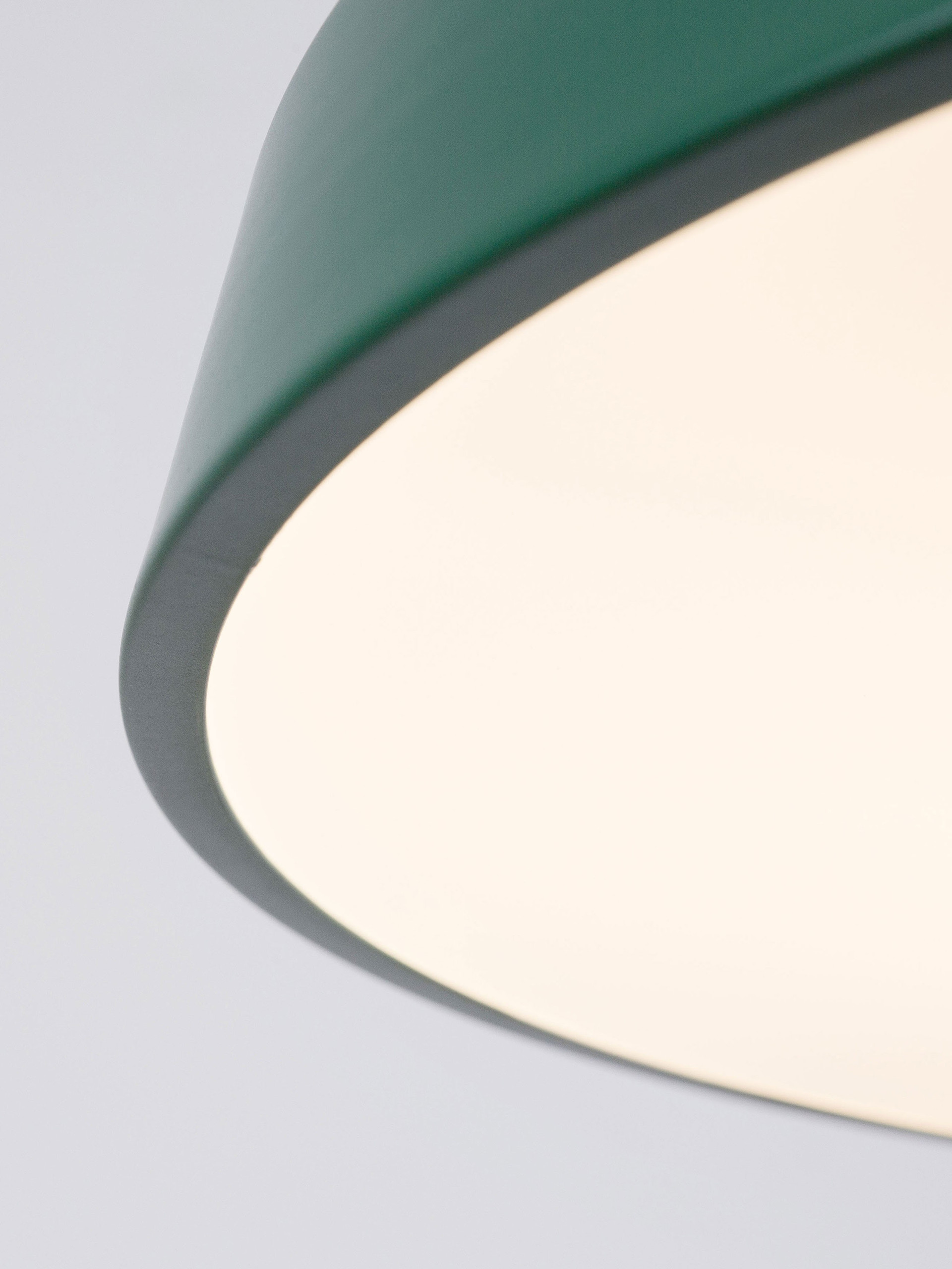 VETRO | H 130 D 50 cm | 37 W | 3000 K | 2590 lm | IP20 | Green | Aluminum/Acrylic