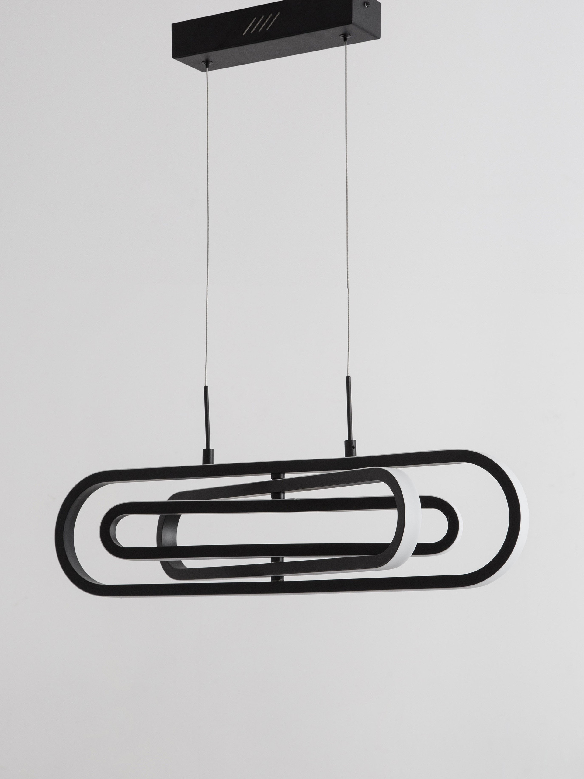 ARTE | L 64 W 44 H 120 cm | 50 W | 3000 K | 3000 lm | IP20 | Black | Aluminum/Acrylic