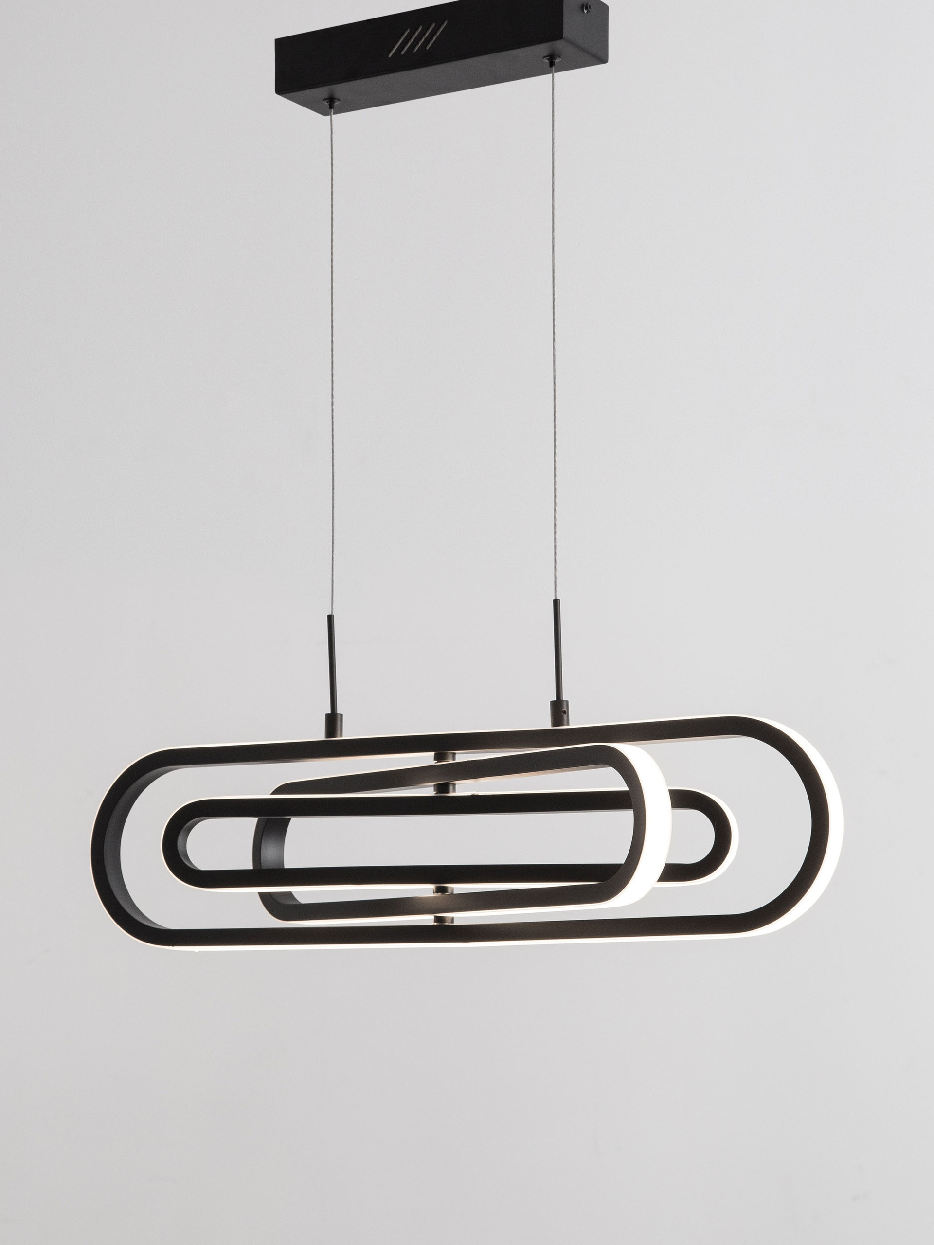 ARTE | L 64 W 44 H 120 cm | 50 W | 3000 K | 3000 lm | IP20 | Black | Aluminum/Acrylic
