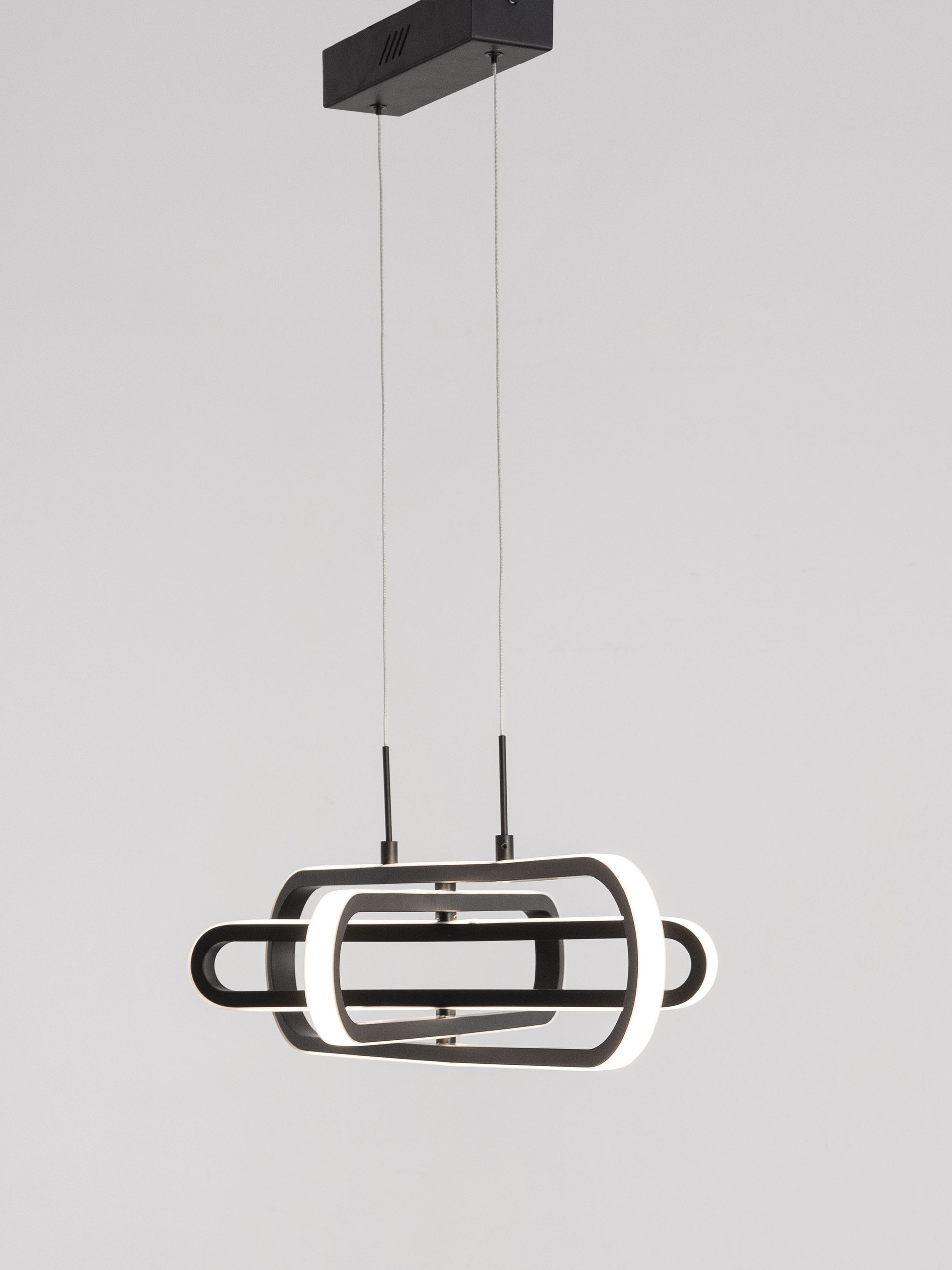 ARTE | L 64 W 44 H 120 cm | 50 W | 3000 K | 3000 lm | IP20 | Black | Aluminum/Acrylic
