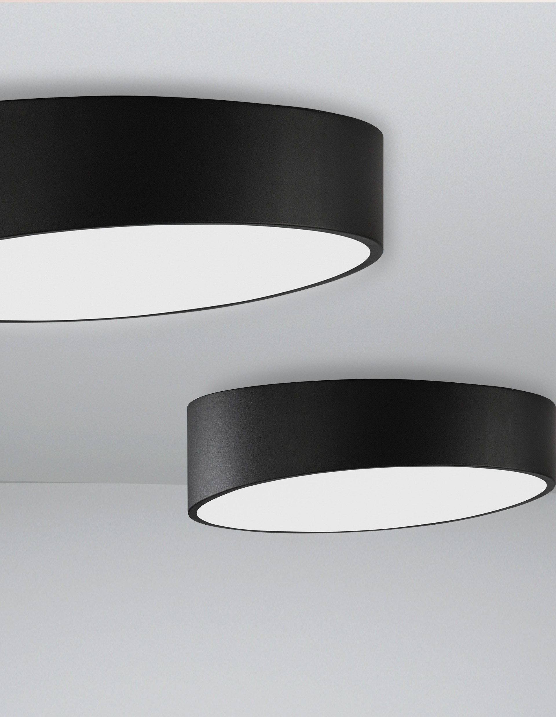 MAGGIO | H 12 D 50 cm | 60 W | 3000 K | 4280 lm | IP20 | Black/White | Aluminum/Acrylic