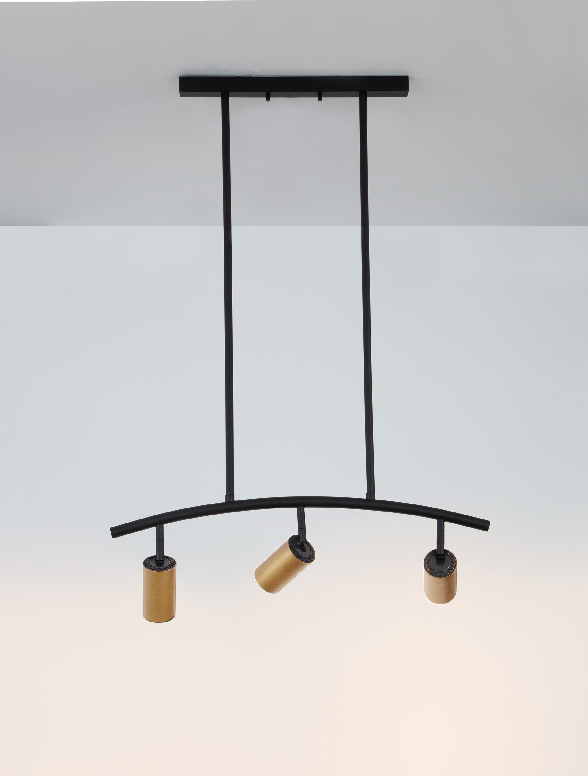 POGNO | L 72.5 H 90 cm | 30 W | IP20 | Black/Gold | Aluminum