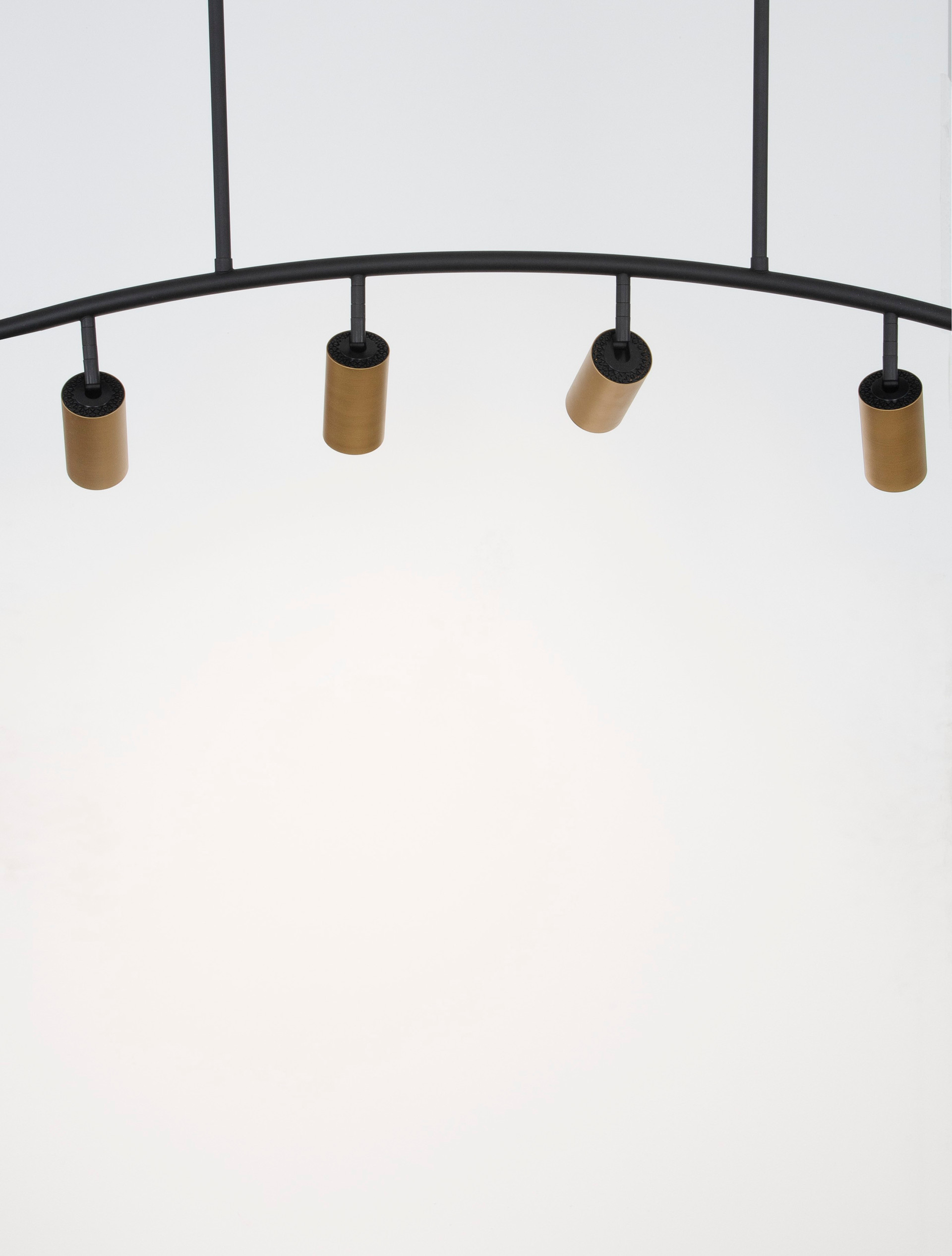 POGNO | L 96.5 H 90 cm | 40 W | IP20 | Black/Gold | Aluminum