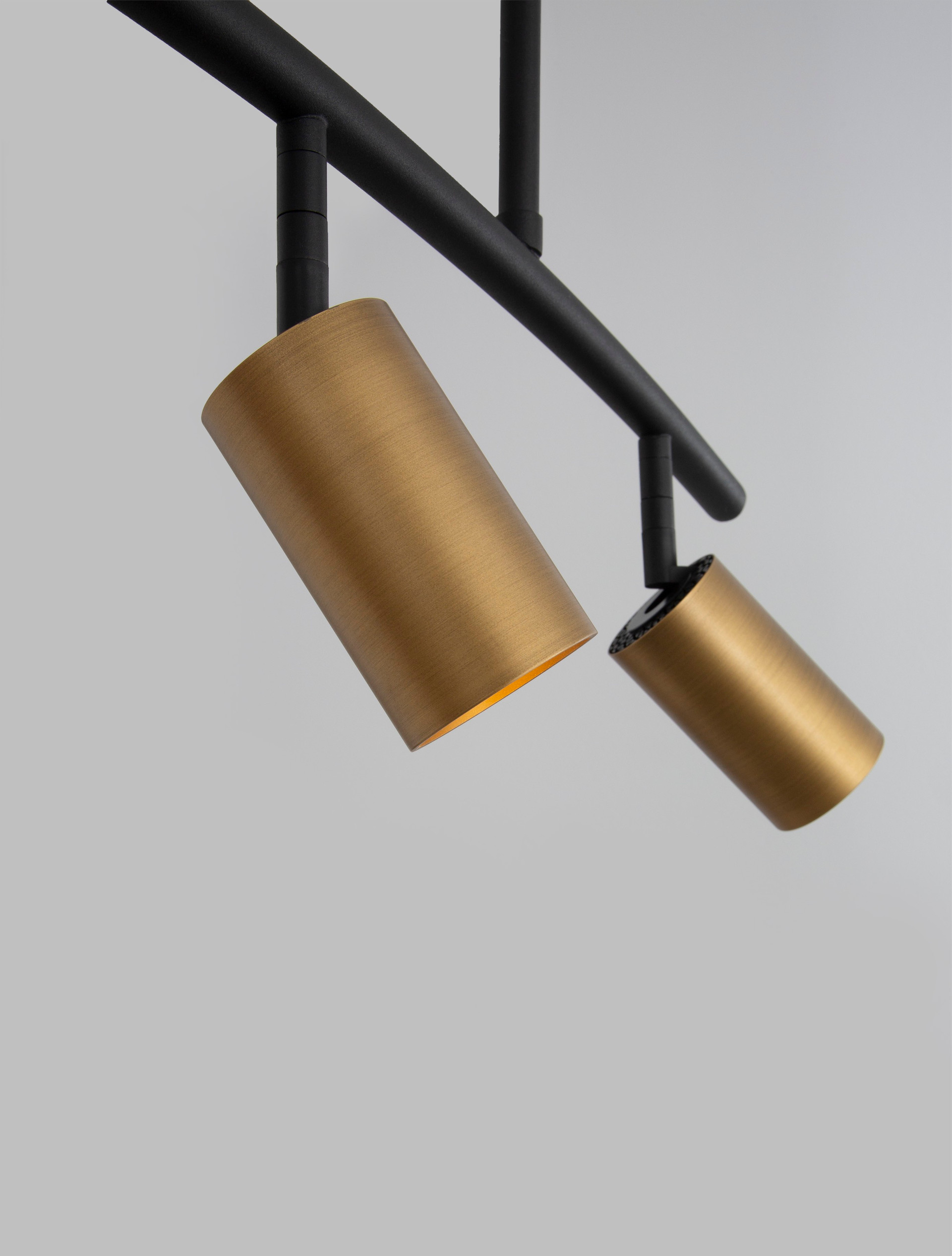POGNO | L 96.5 H 90 cm | 40 W | IP20 | Black/Gold | Aluminum