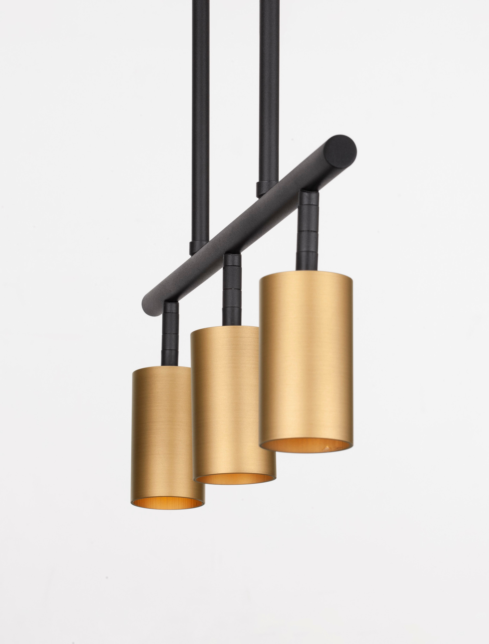 POGNO | L 72 H 87.5 cm | 30 W | IP20 | Black/Gold | Aluminum