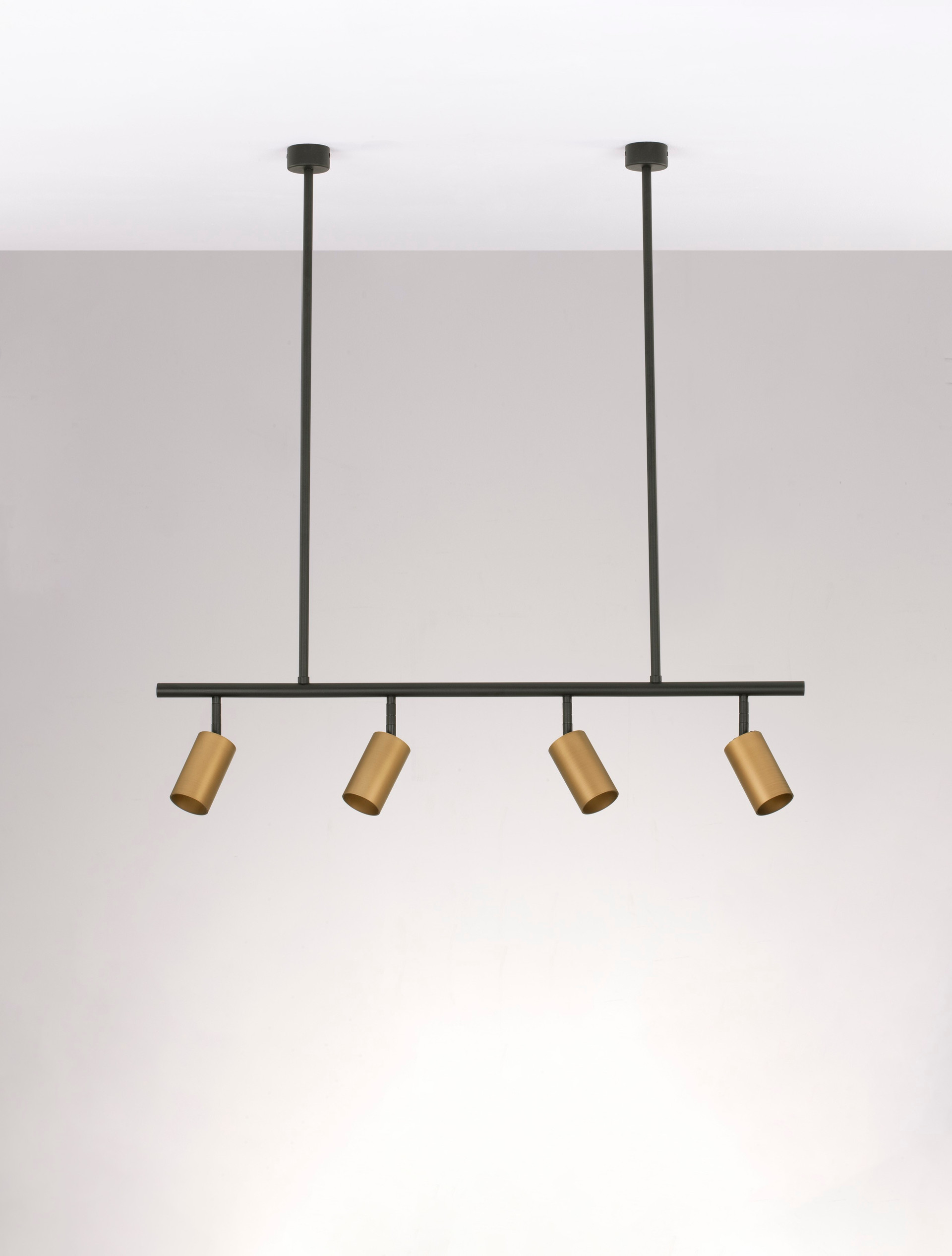 POGNO | L 96 H 87.5 cm | 40 W | IP20 | Black/Gold | Aluminum