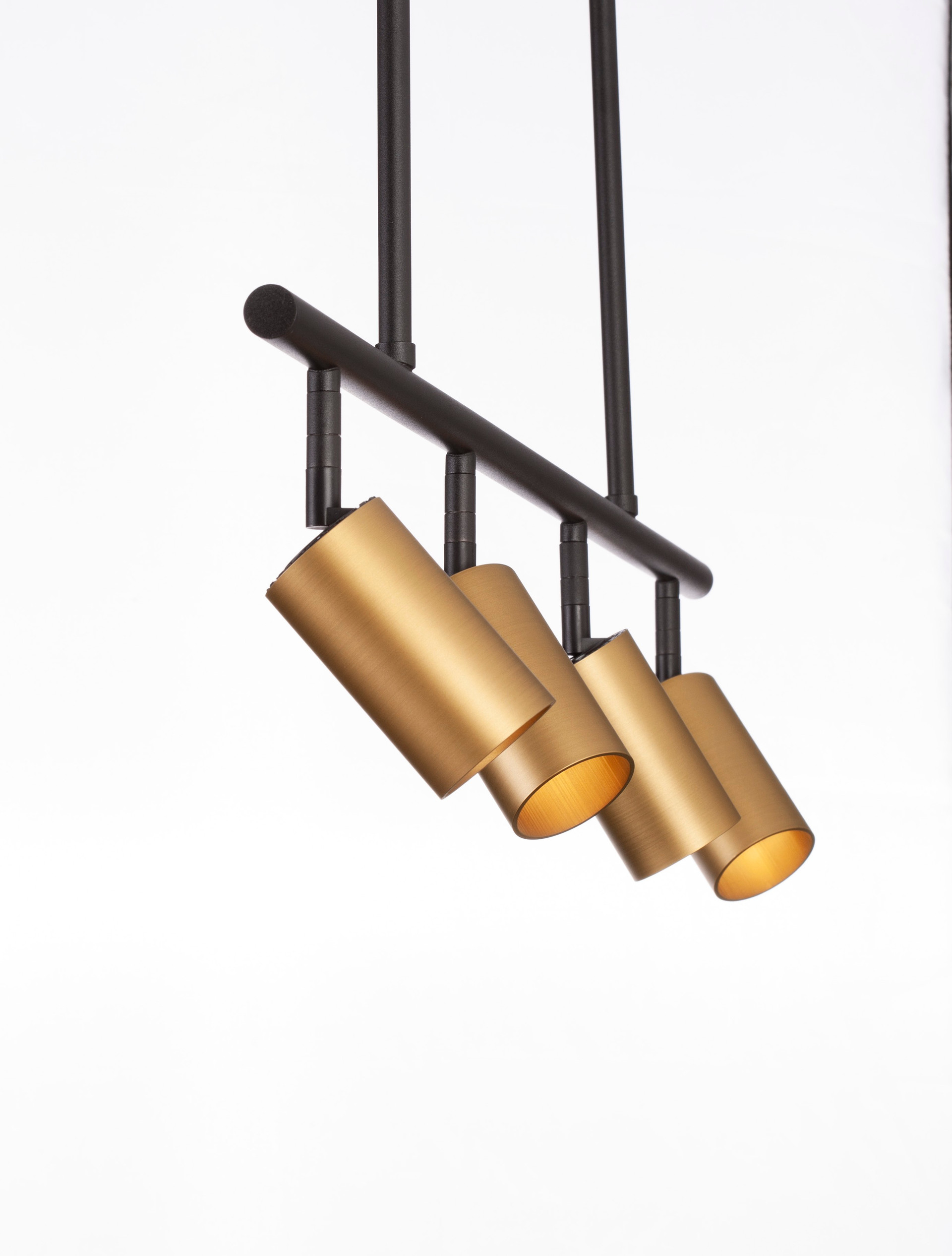 POGNO | L 96 H 87.5 cm | 40 W | IP20 | Black/Gold | Aluminum
