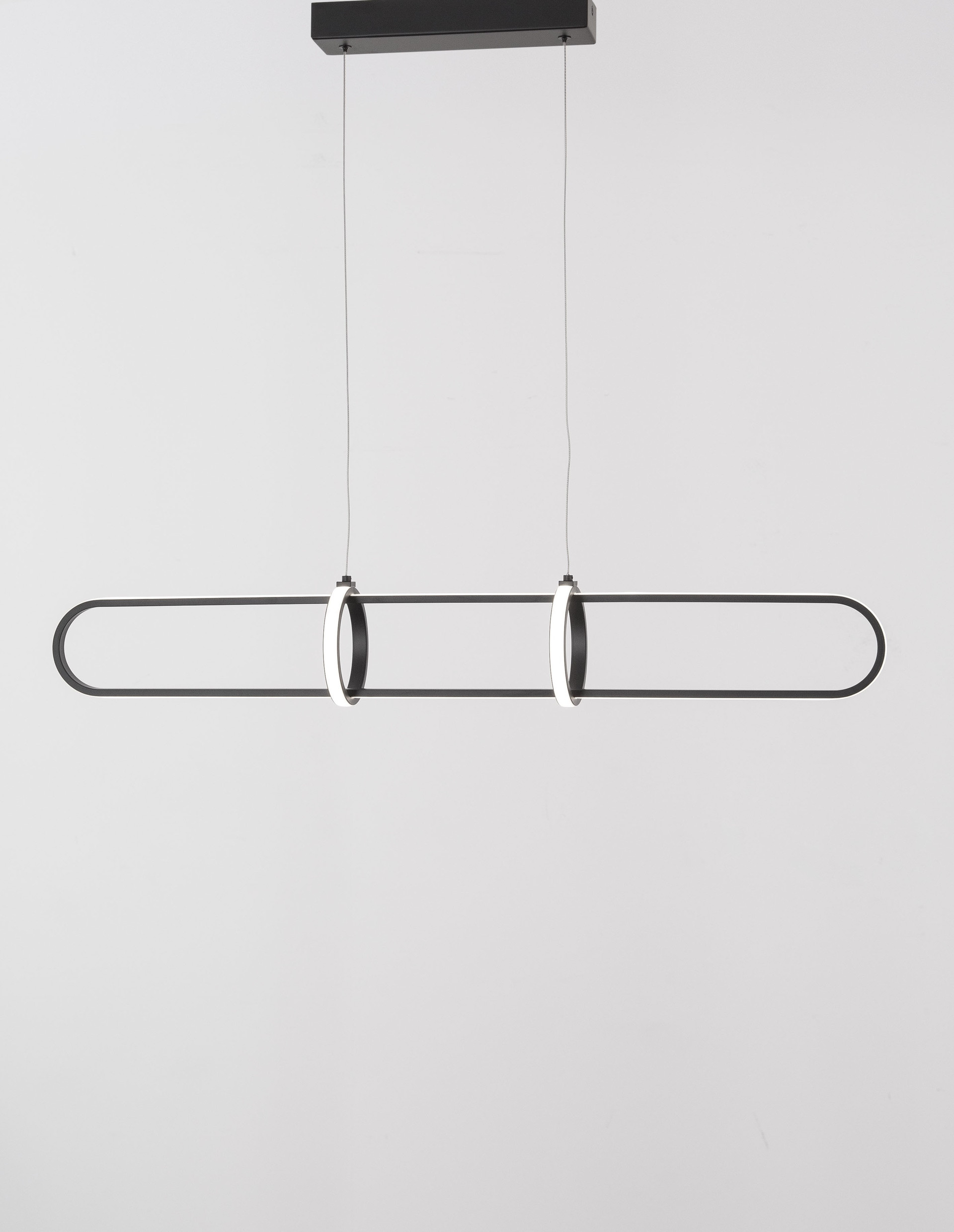 ARTE | L 90 cm | 29 W | 3000 K | 2449 lm | IP20 | Black | Aluminum/Acrylic