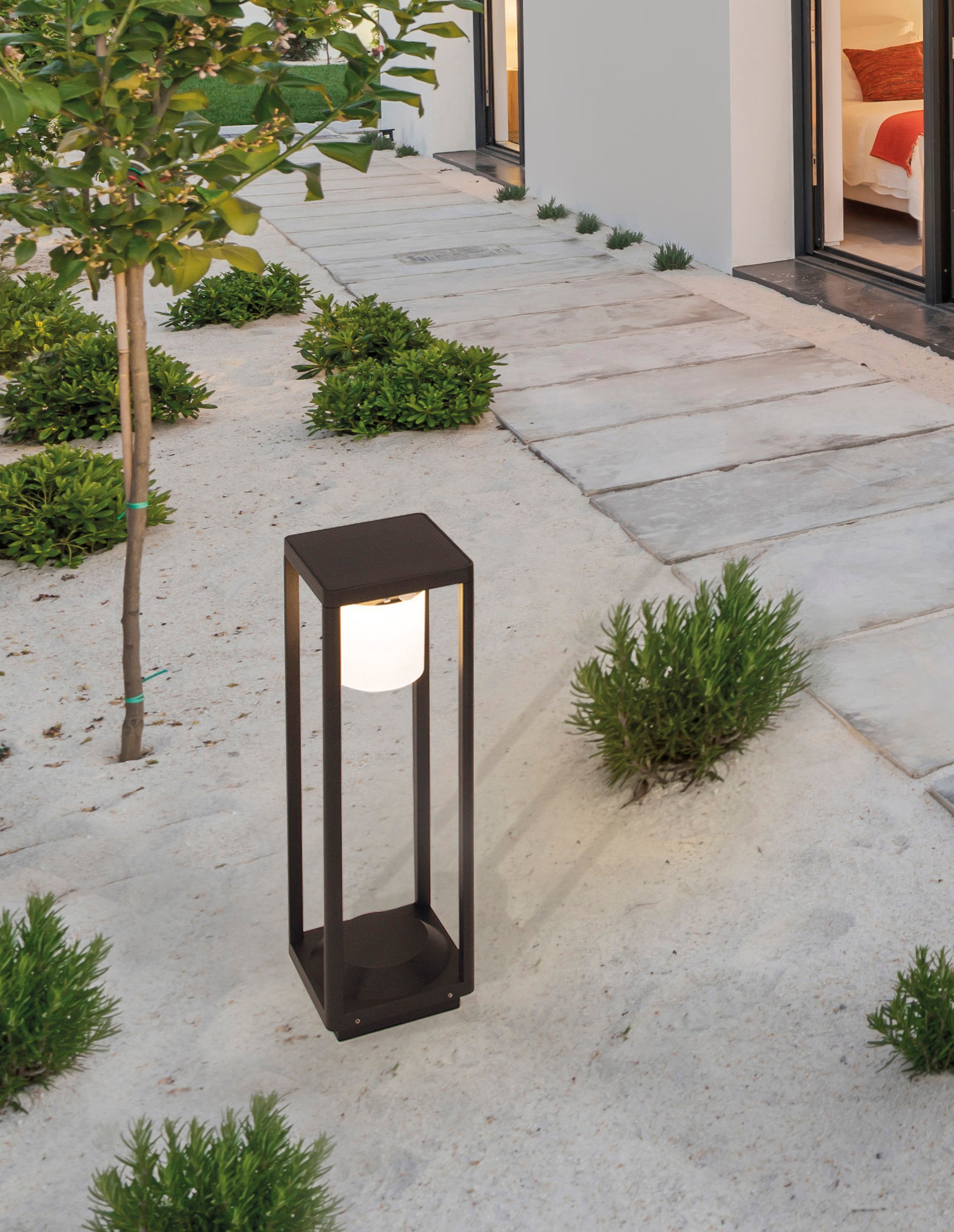 LOVETO | L 14.5 W 14.5 H 50 cm | 2 W | 3000 K | 136 lm | IP65 | Black | Aluminum