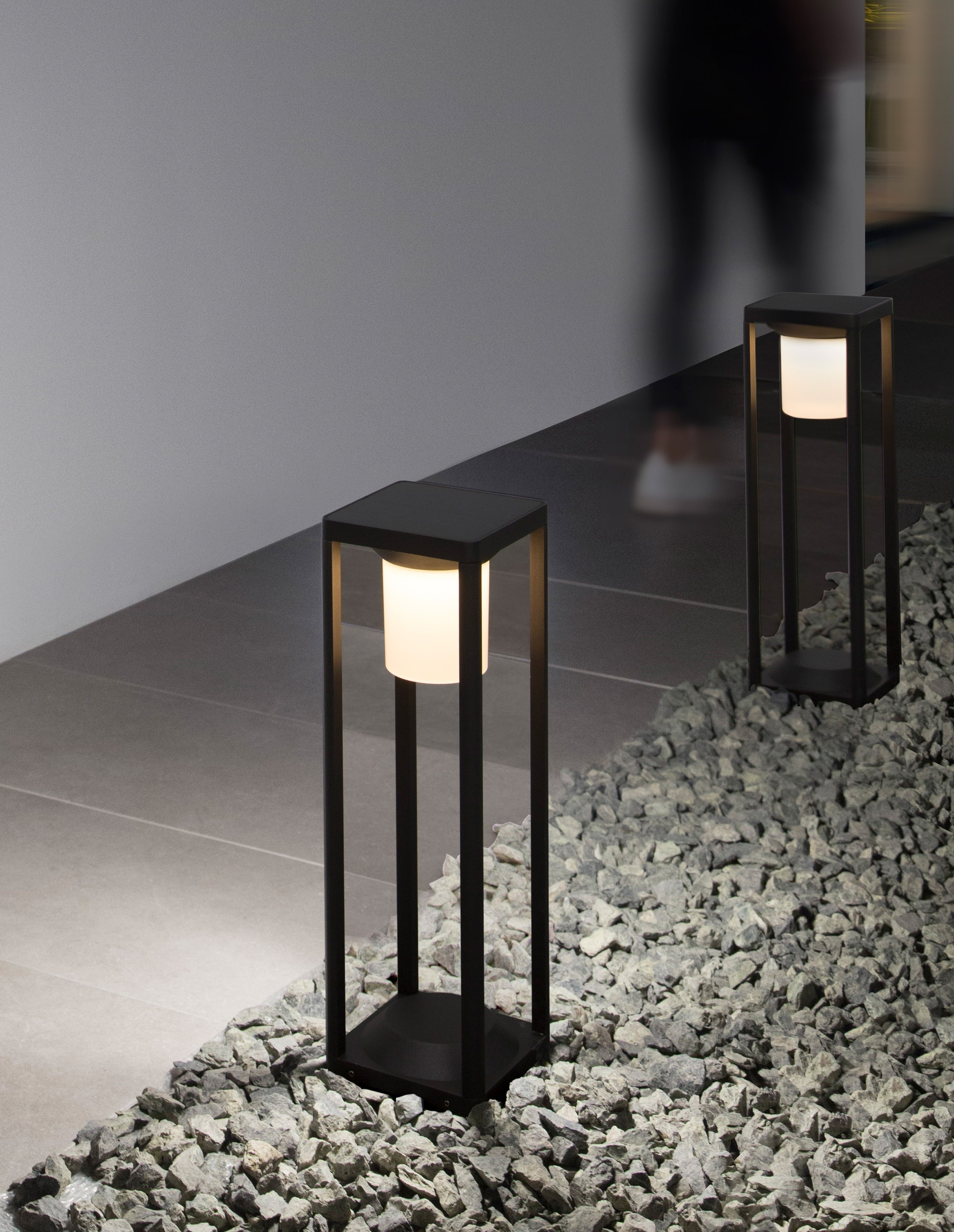 LOVETO | L 14.5 W 14.5 H 50 cm | 2 W | 3000 K | 136 lm | IP65 | Black | Aluminum