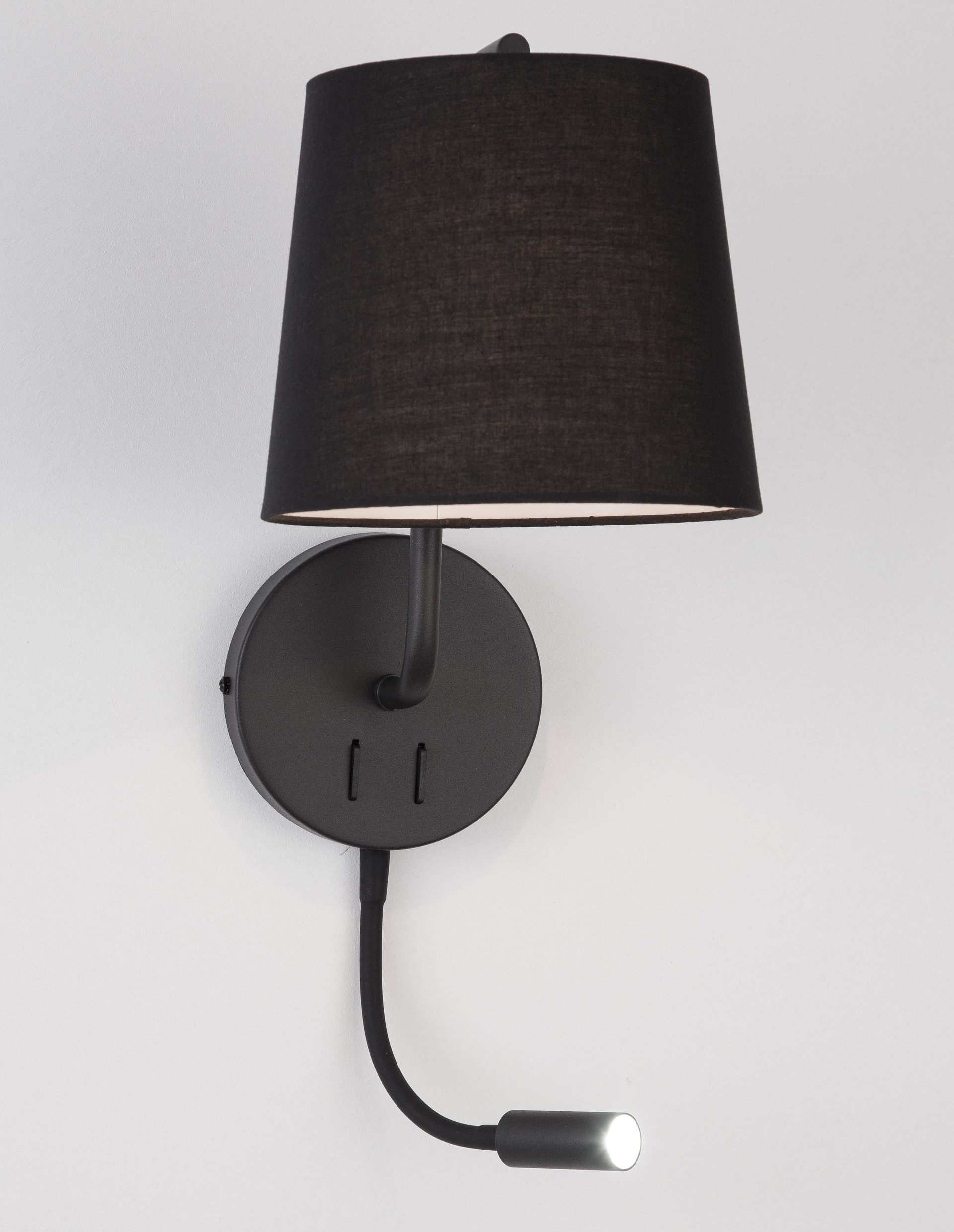 SAGE | L 20 W 29 H 59 cm | 15 W | 3500 K | 190 lm | IP20 | Black | Aluminum/Fabric