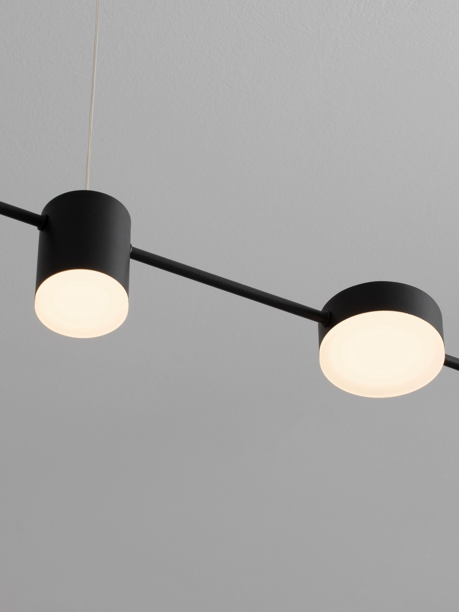RIAZ | L 98.5 W 10 H 120 cm | 20 W | 3000/2700/4000 K | IP20 | Black | Aluminum/Acrylic
