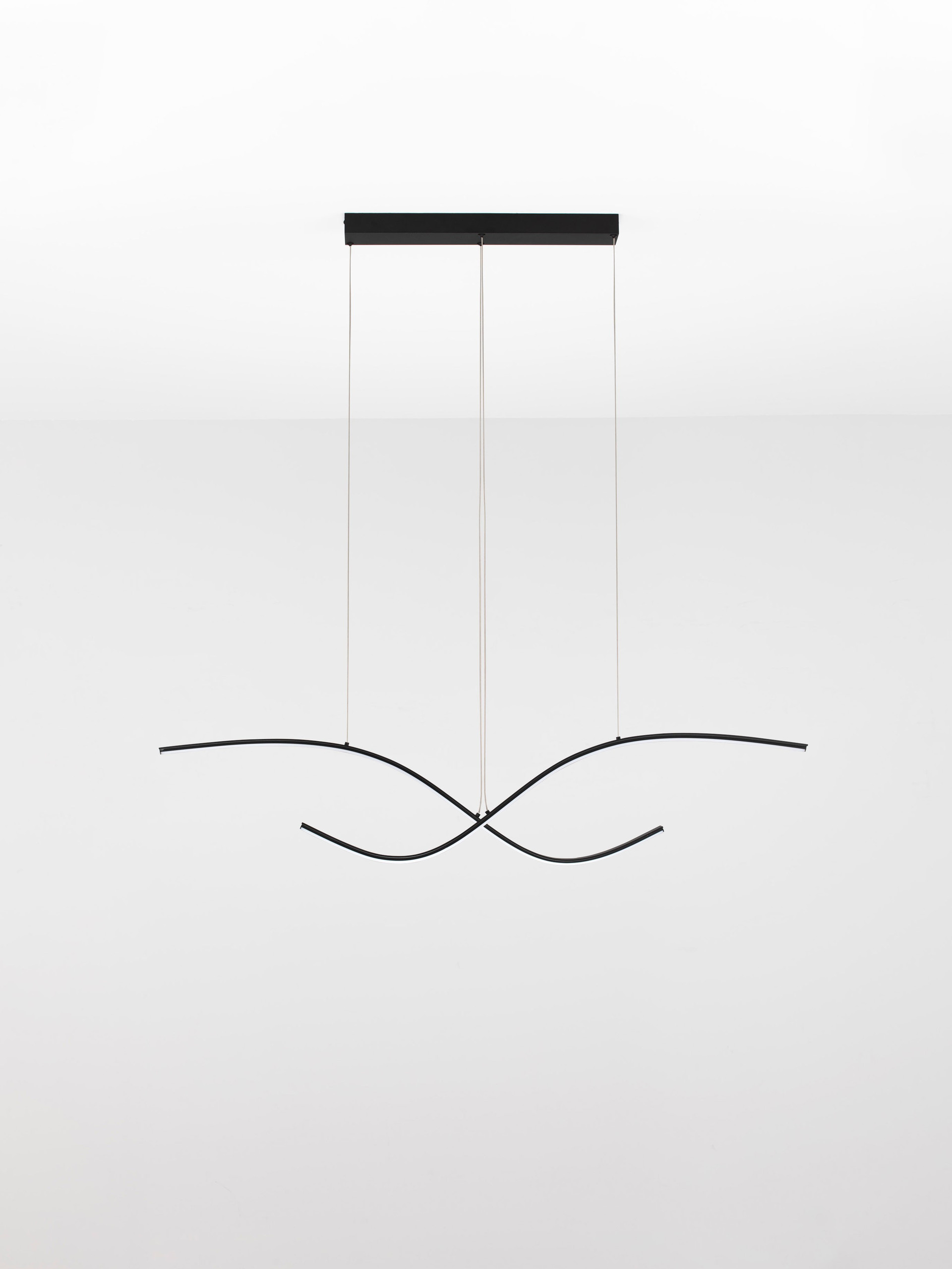 BRIO | L 115 W 8 H 120 cm | 27 W | 3000/2700/4000 K | 1145 lm | IP20 | Black | Aluminum/Acrylic