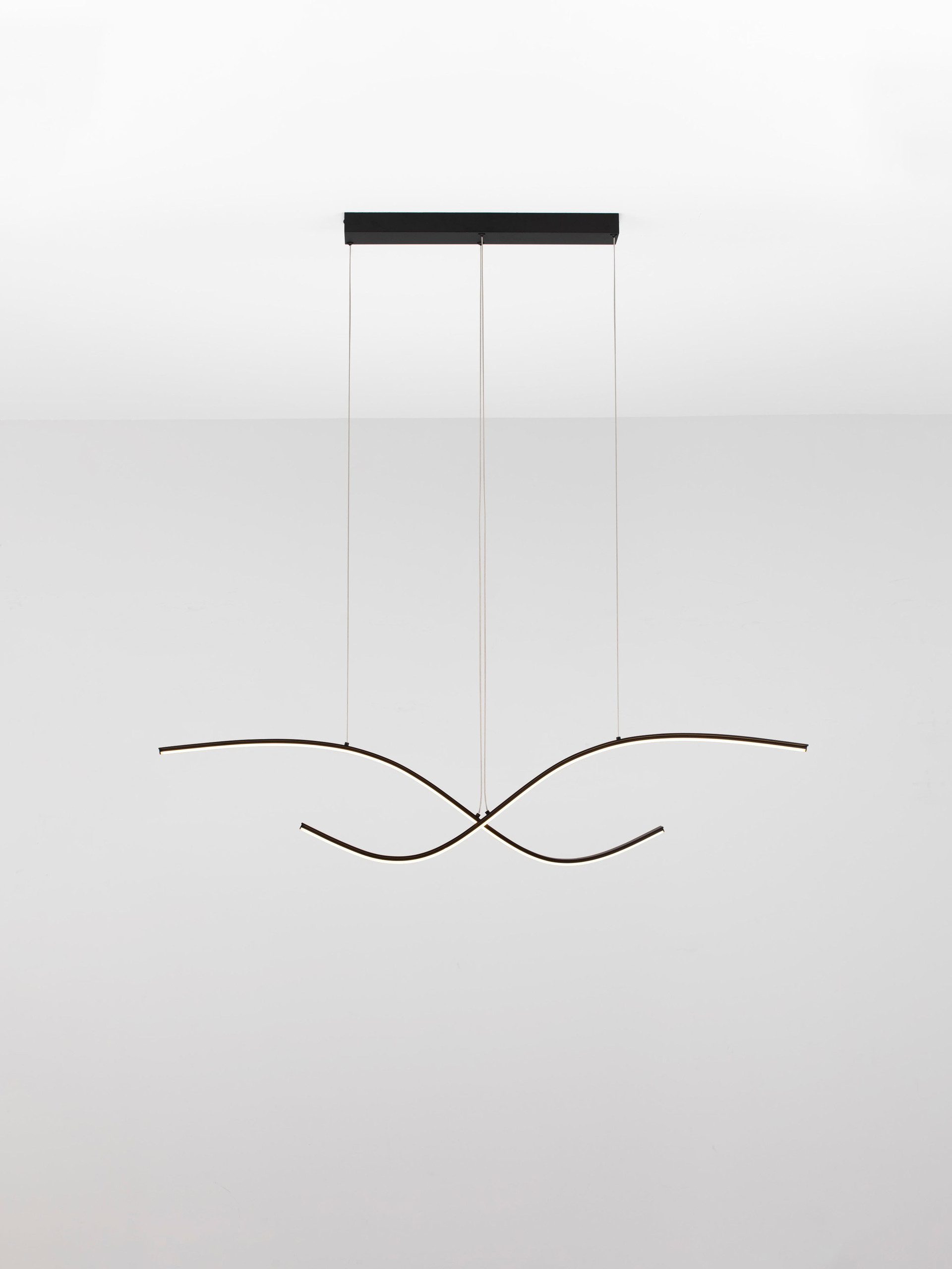BRIO | L 115 W 8 H 120 cm | 27 W | 3000/2700/4000 K | 1145 lm | IP20 | Black | Aluminum/Acrylic
