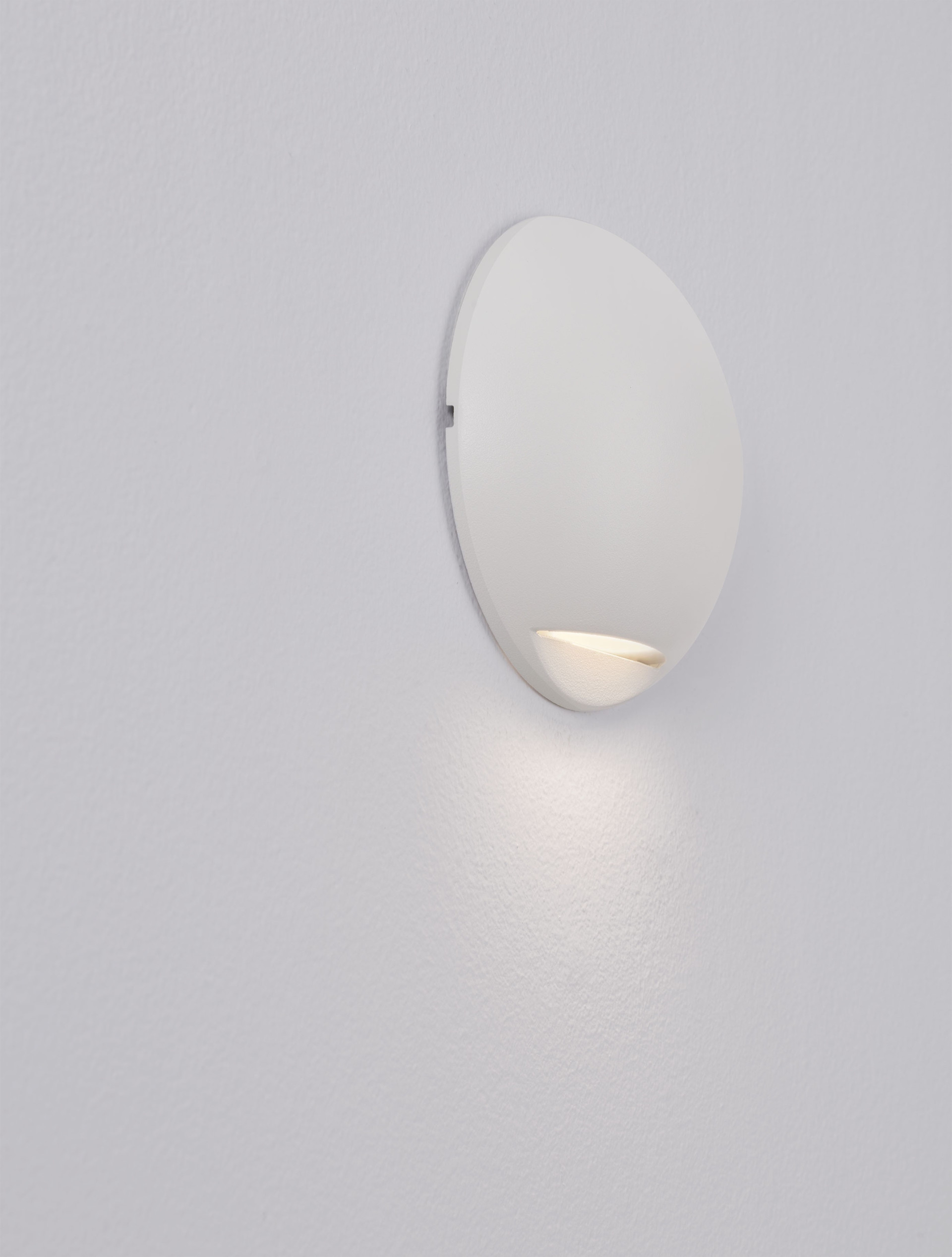 PASSO | W 4 D 12 cm | 3 W | 3000 K | 130 lm | IP65 | White | Aluminum