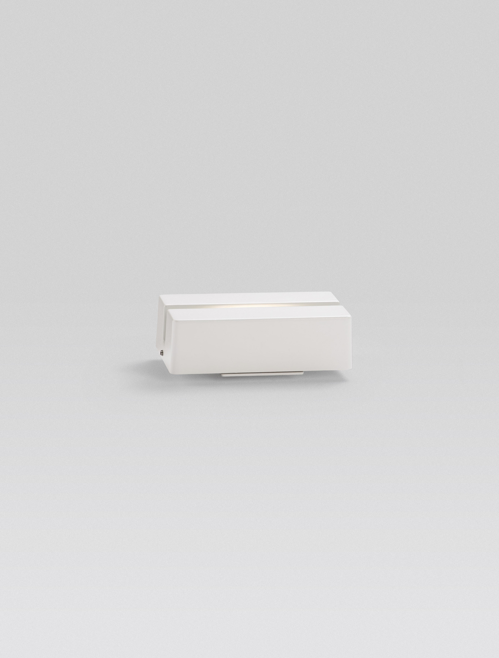 Dio W30-4W | L 15.5 W 4.7 H 8.5 cm | 4 W | 3000 K | 60 lm | IP65 | White | Aluminum
