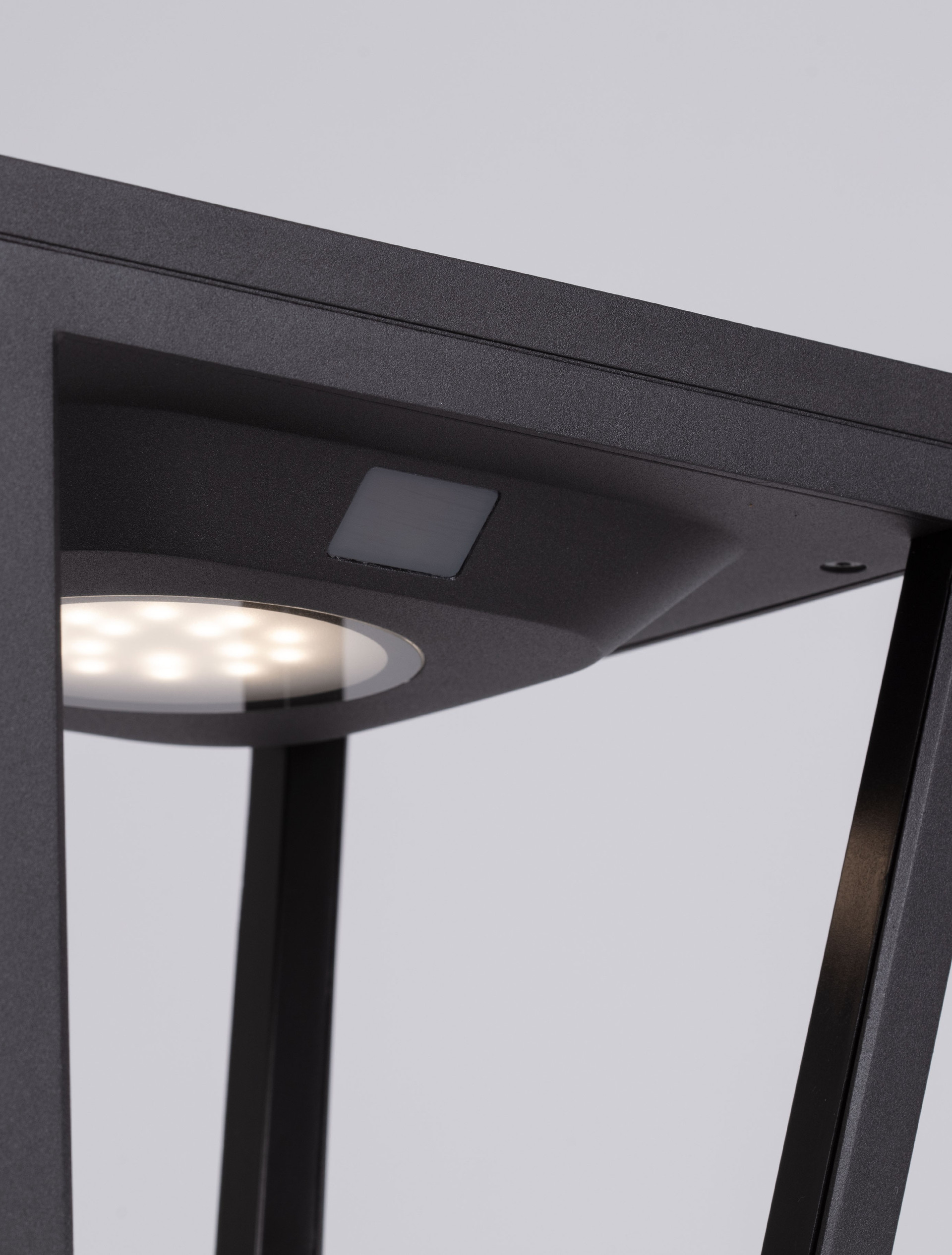 CUPPA | L 24.4 W 24.4 H 23.9 cm | 2 W | 3000 K | 186 lm | IP54 | Black | Aluminum