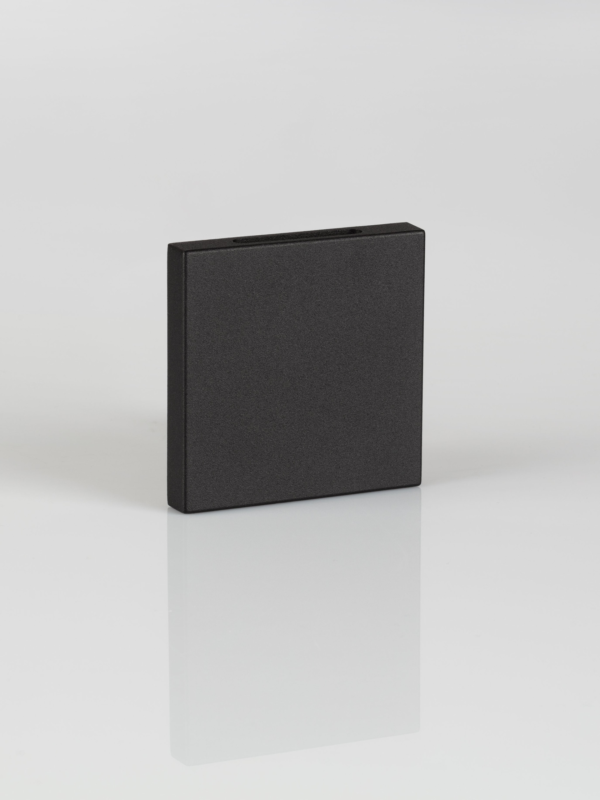 GOZ | L 8 W 5 H 8 cm | 2 W | 3000 K | 36 lm | IP65 | Black | Aluminum
