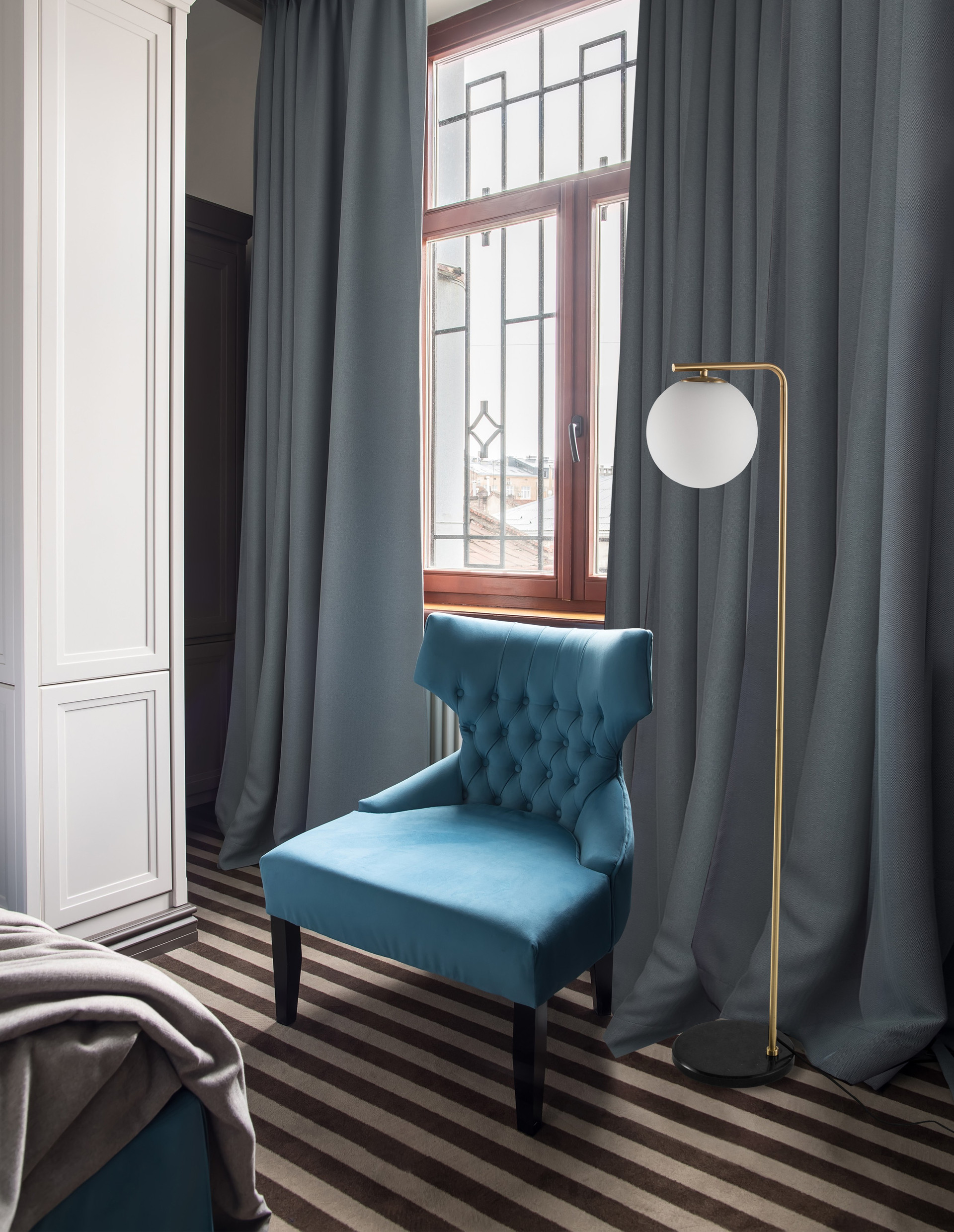 ALVAREZ | L 31 W 25 H 140 cm | 12 W | IP20 | Black/White/Gold | Glass/Metal/Marble