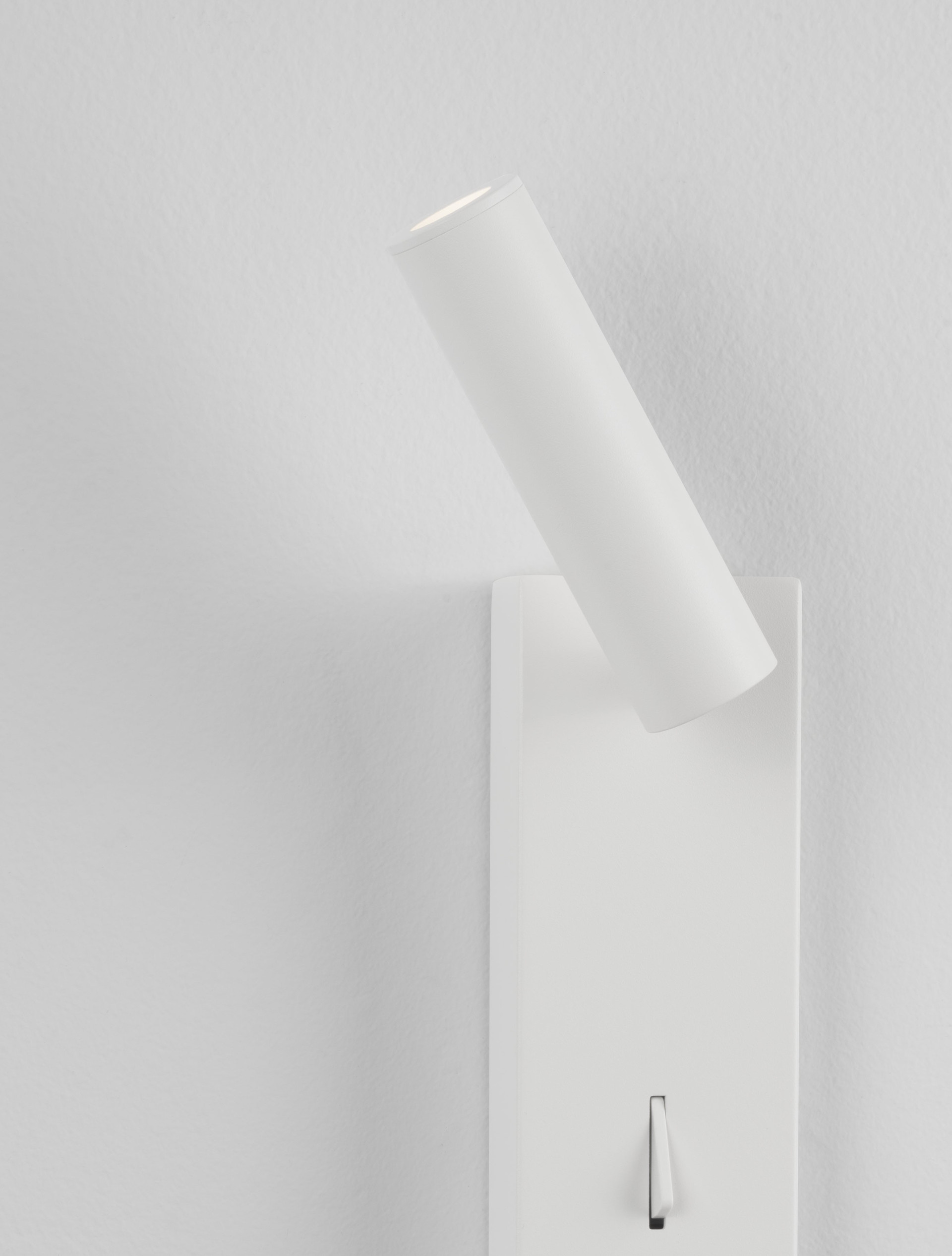 FUSE | L 6 W 12.3 H 18 cm | 3 W | 3000 K | 210 lm | IP20 | White | Aluminum
