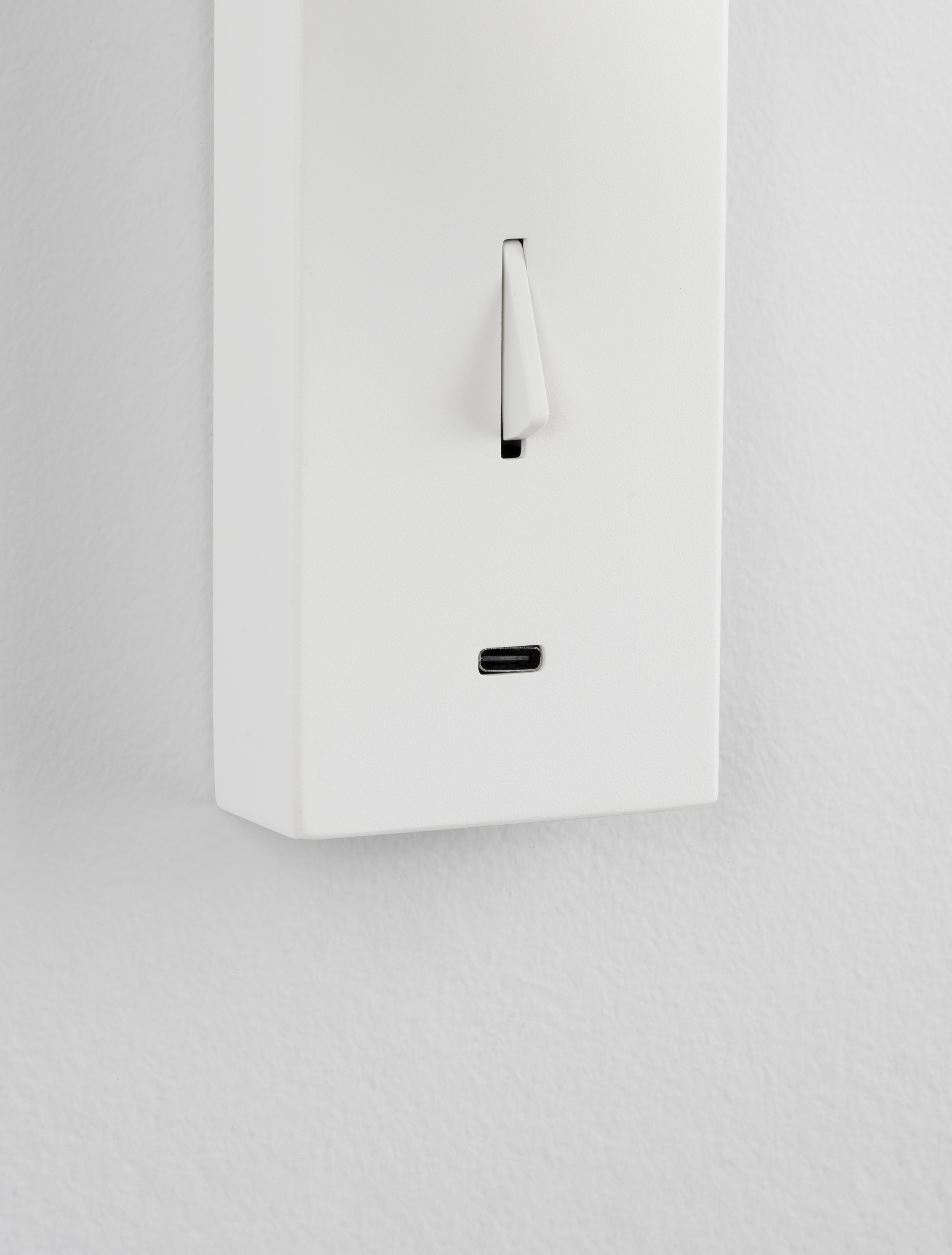 FUSE | L 6 W 12.3 H 18 cm | 3 W | 3000 K | 210 lm | IP20 | White | Aluminum