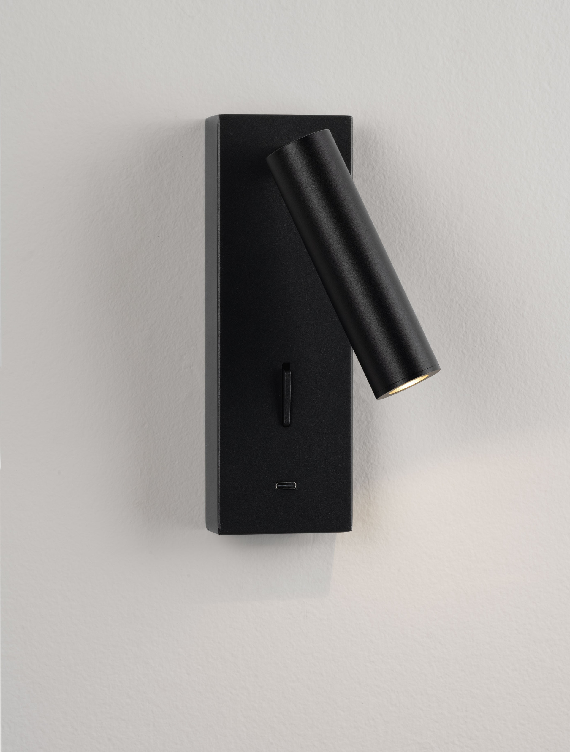 FUSE | L 6 W 12.3 H 18 cm | 3 W | 3000 K | 210 lm | IP20 | Black | Aluminum