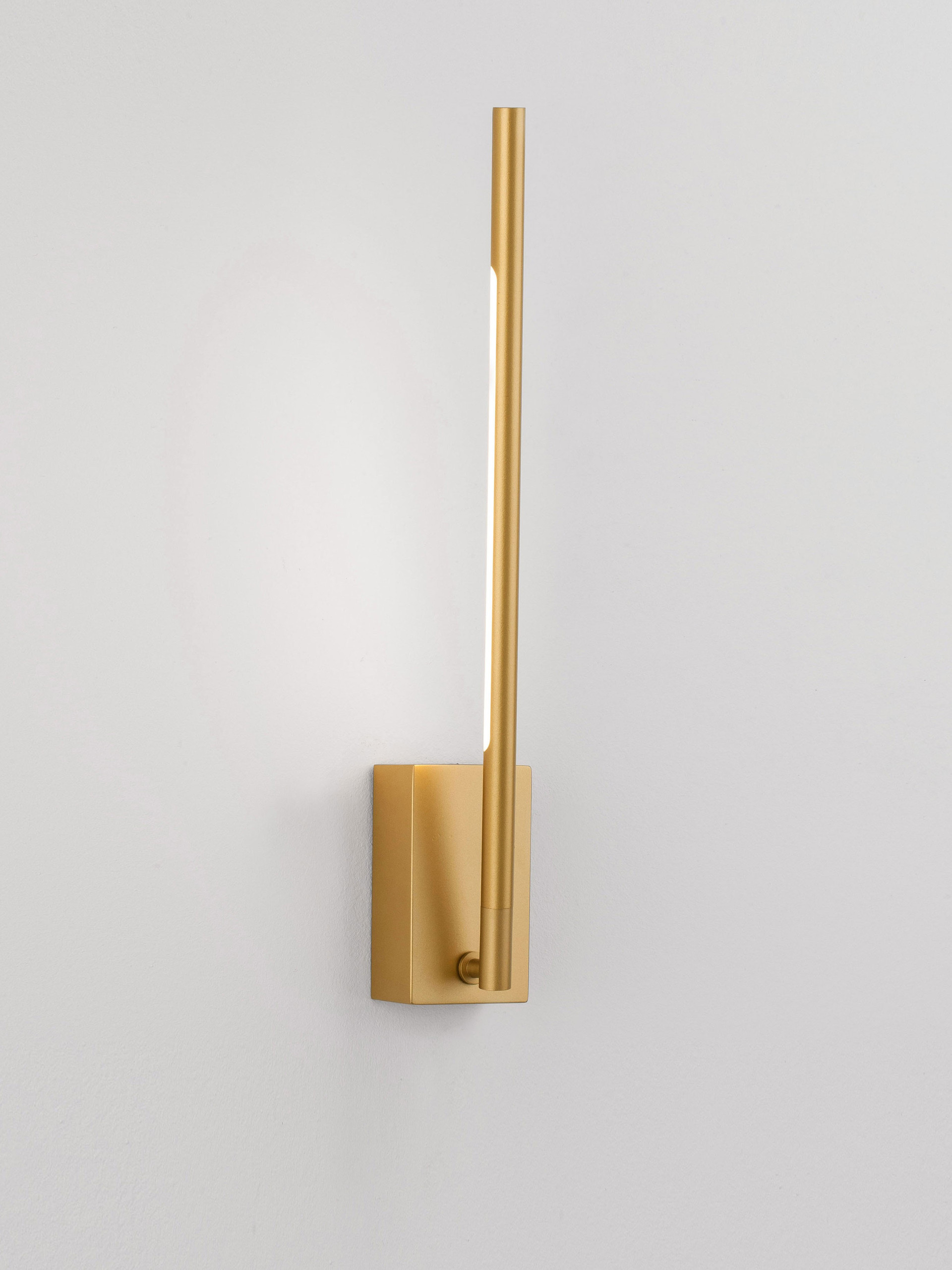 RACCIO | L 6 W 10 H 37 cm | 6 W | 3000 K | 280 lm | IP20 | Gold | Metal/Acrylic