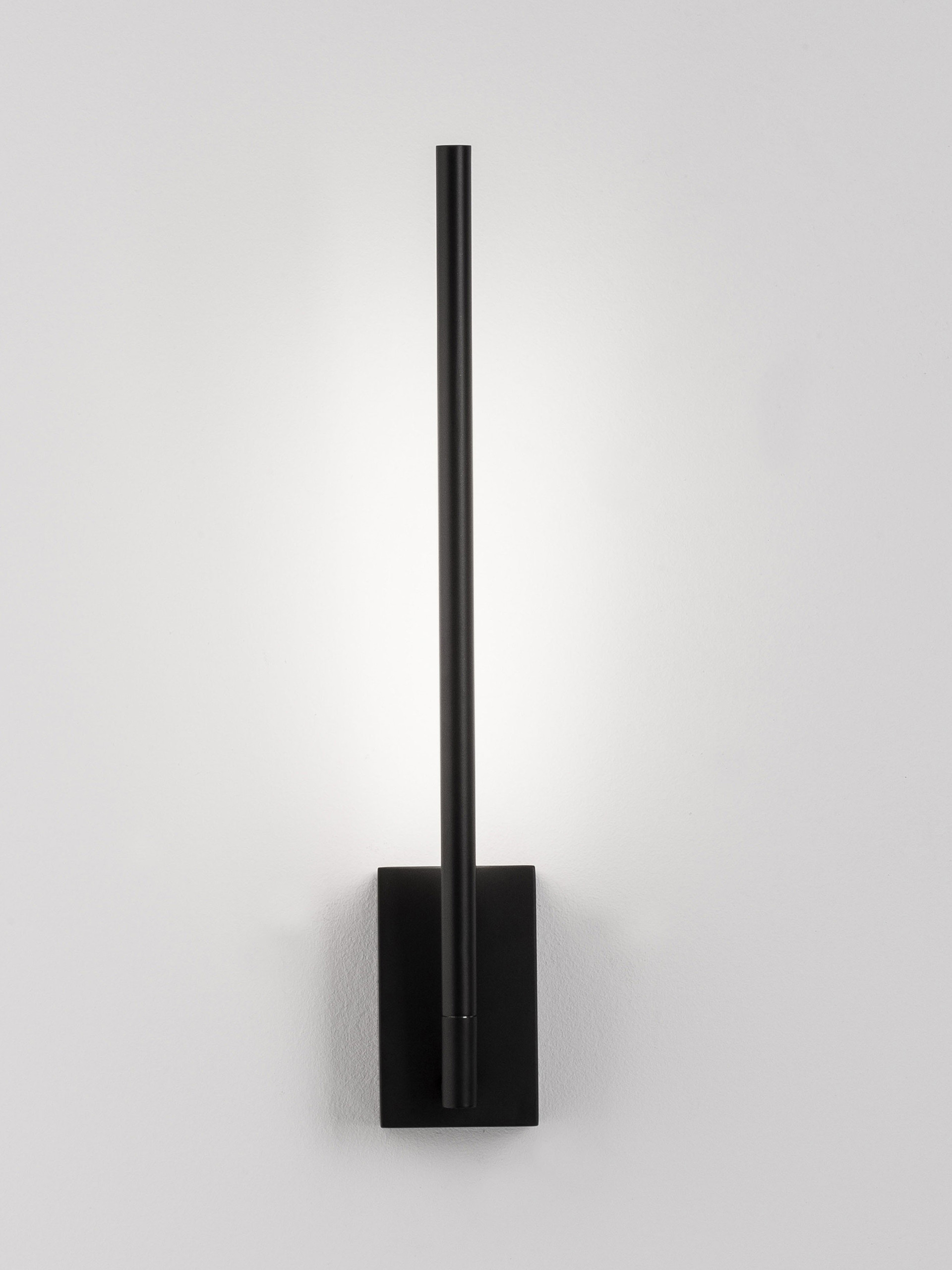 RACCIO | L 6 W 10 H 37 cm | 6 W | 3000 K | 426 lm | IP20 | Black | Metal/Acrylic