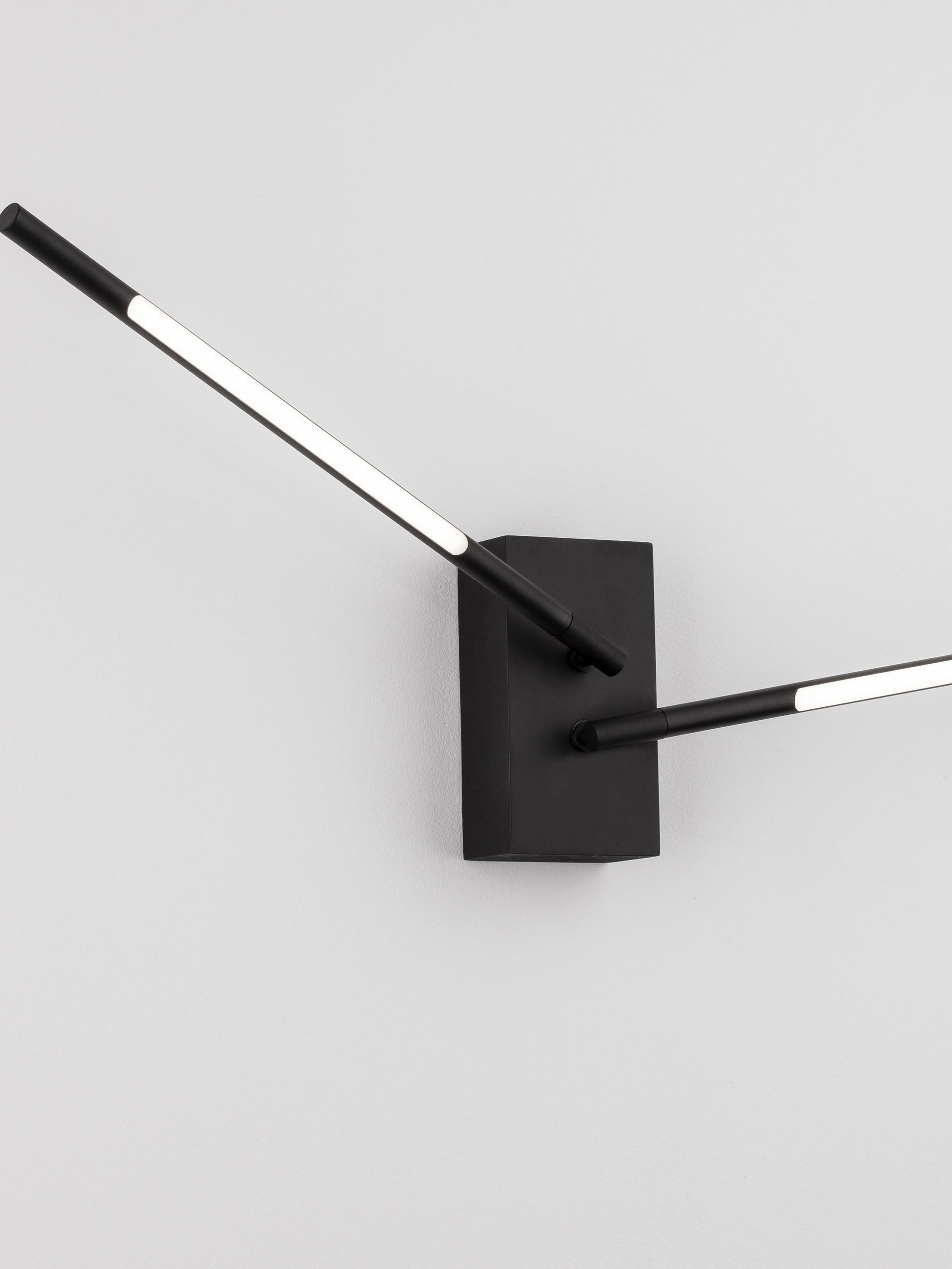 RACCIO | L 7.5 W 12 H 74 cm | 10 W | 3000 K | 500 lm | IP20 | Black | Metal/Acrylic