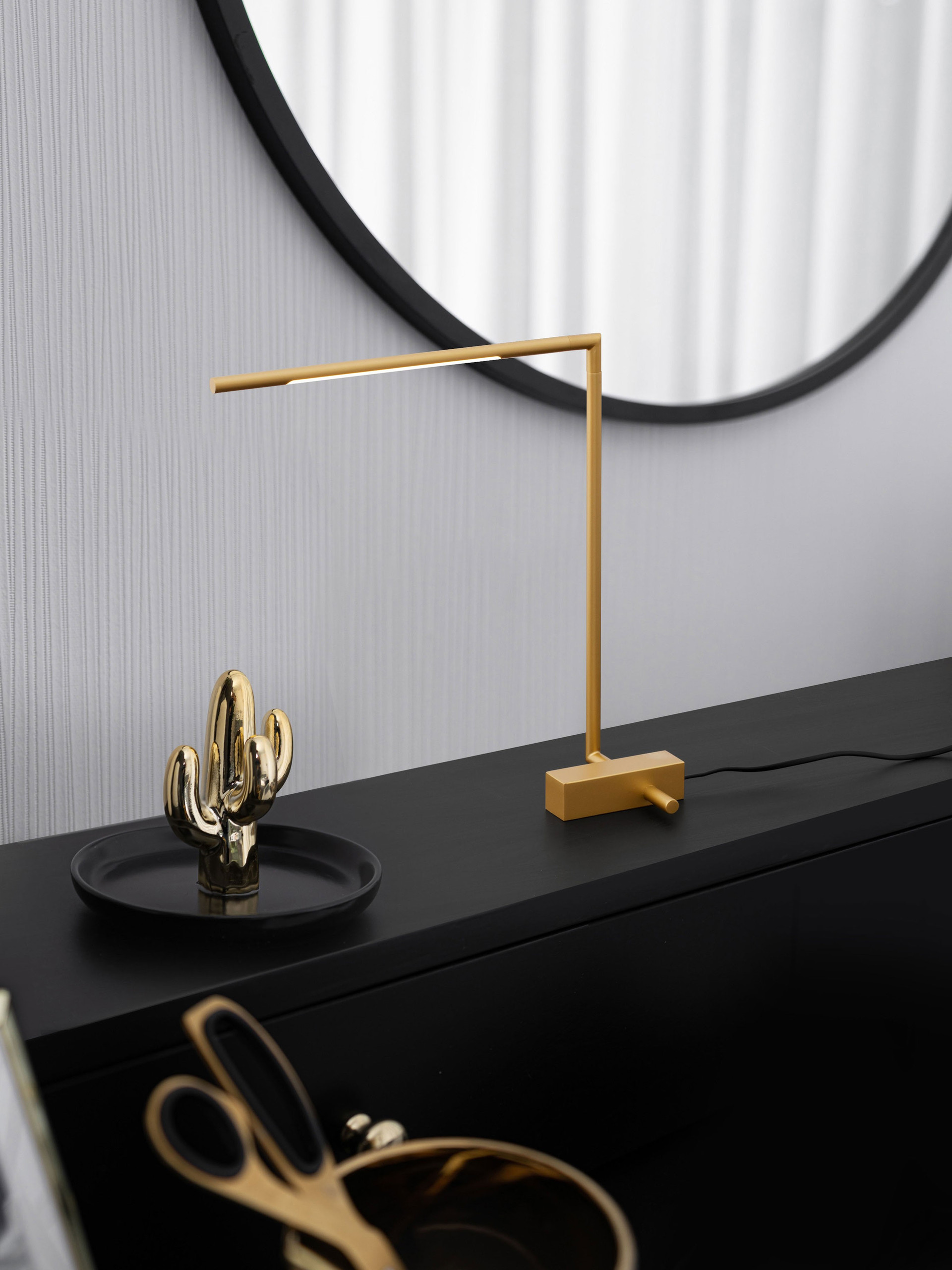 RACCIO | L 36.5 W 12 H 40 cm | 5 W | 3000 K | 377 lm | IP20 | Gold | Metal/Acrylic