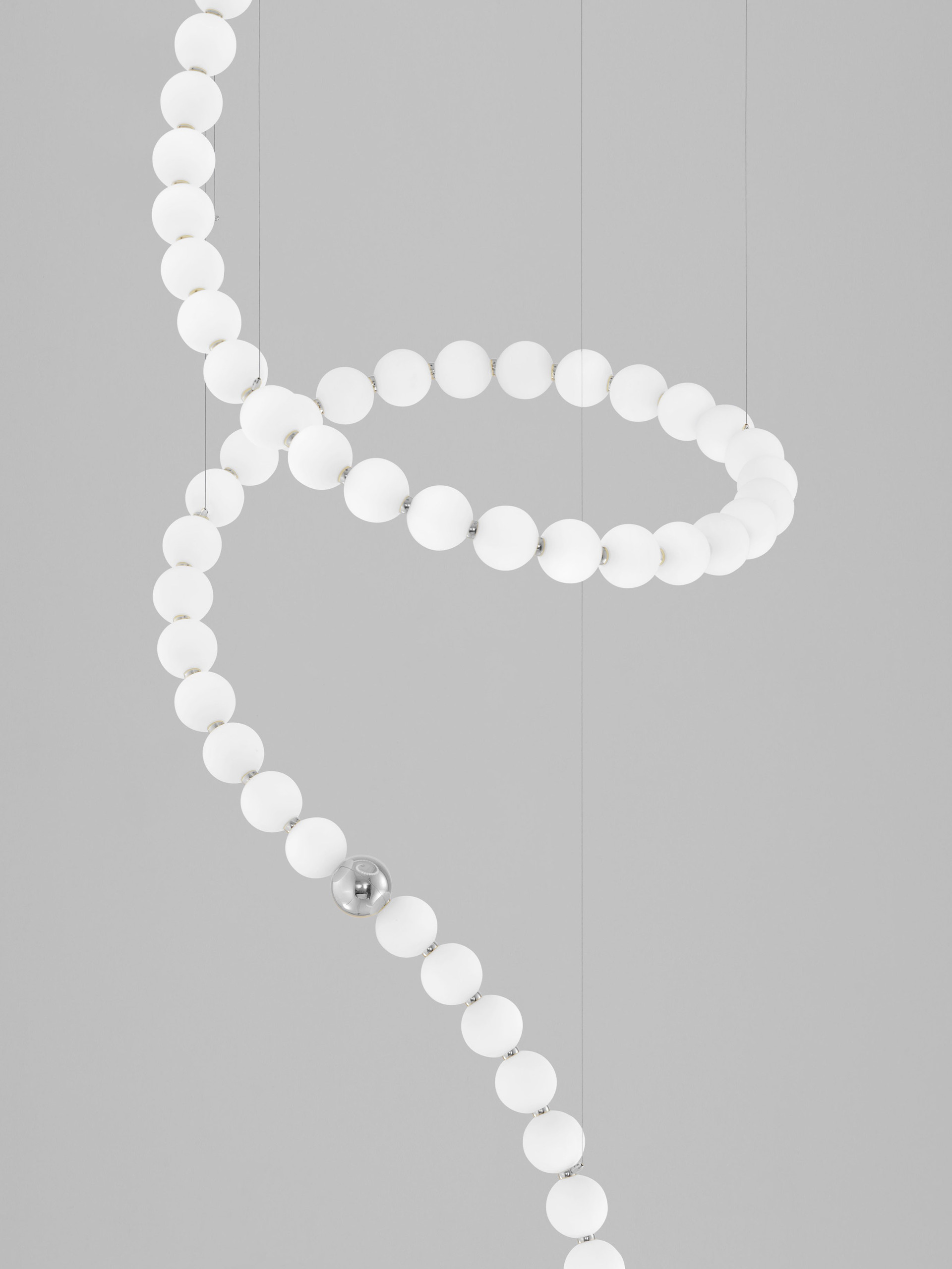 PERLA | H 400 D 79 cm | 207 W | 3000 K | 13065 lm | IP20 | White/Chrome | Glass/Metal