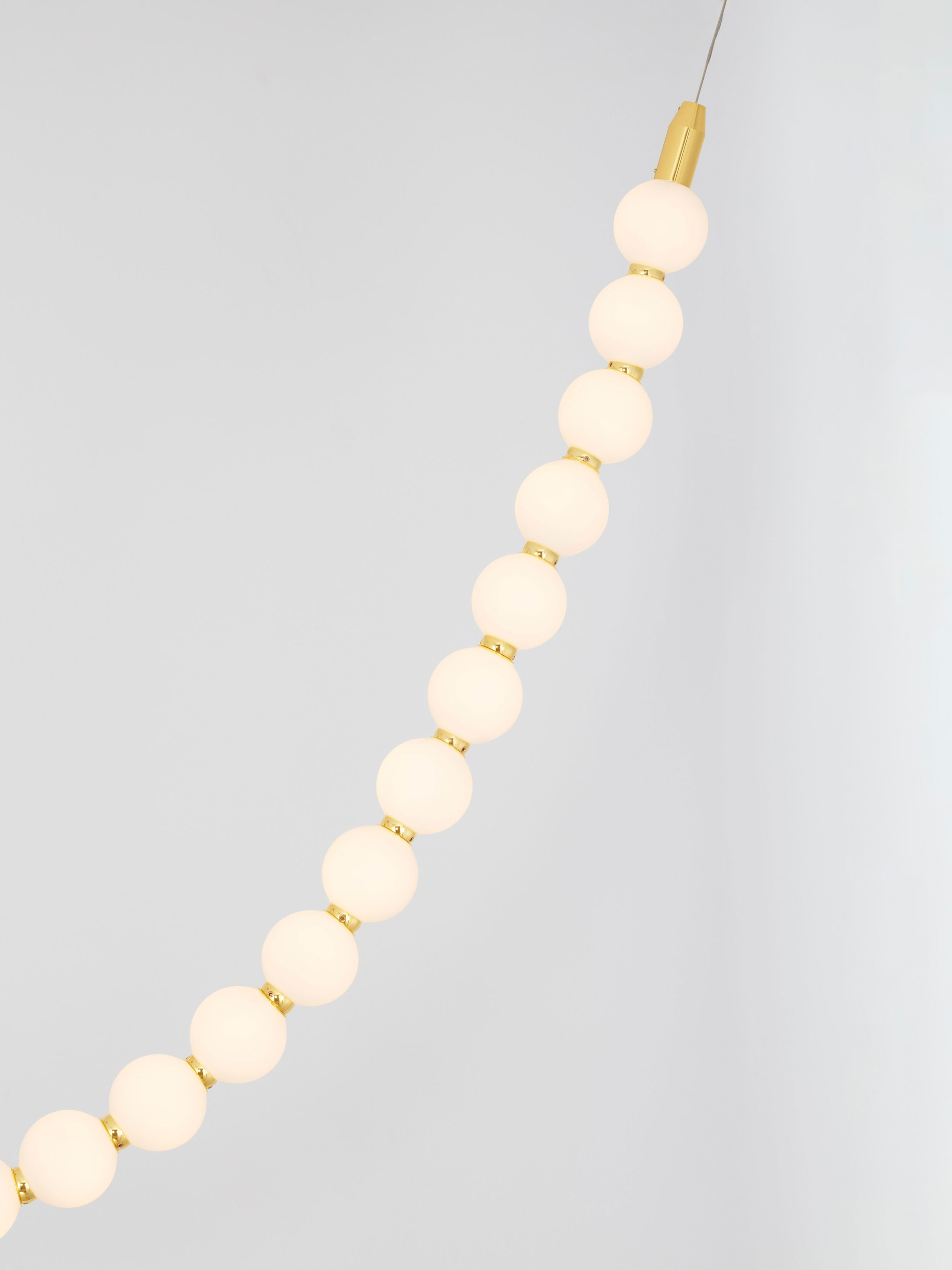 PERLA | L 116 W 24 H 81 cm | 48 W | 3000 K | 4031 lm | IP20 | White/Gold | Glass/Metal