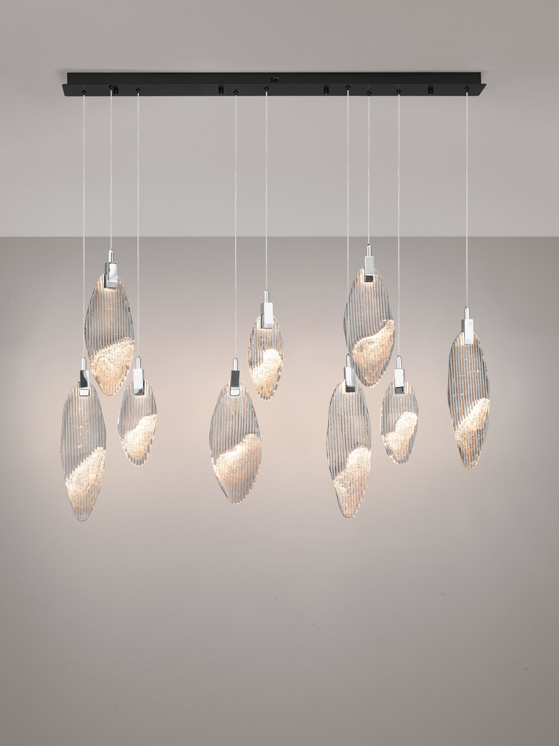 SERIQ | L 120 W 15 H 195 cm | 23 W | 3000 K | 668 lm | IP20 | Chrome | Steel/Glass