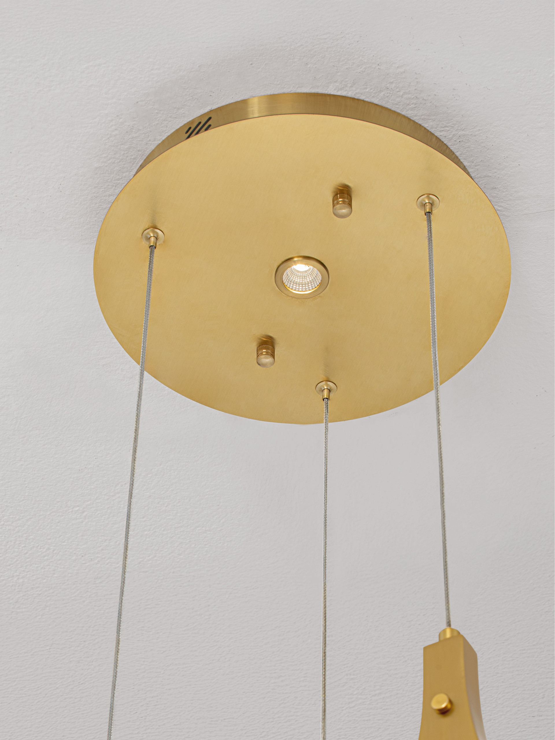 BELLINA | H 195 D 30.5 cm | 10 W | 3000 K | 324 lm | IP20 | Gold | Steel/Glass