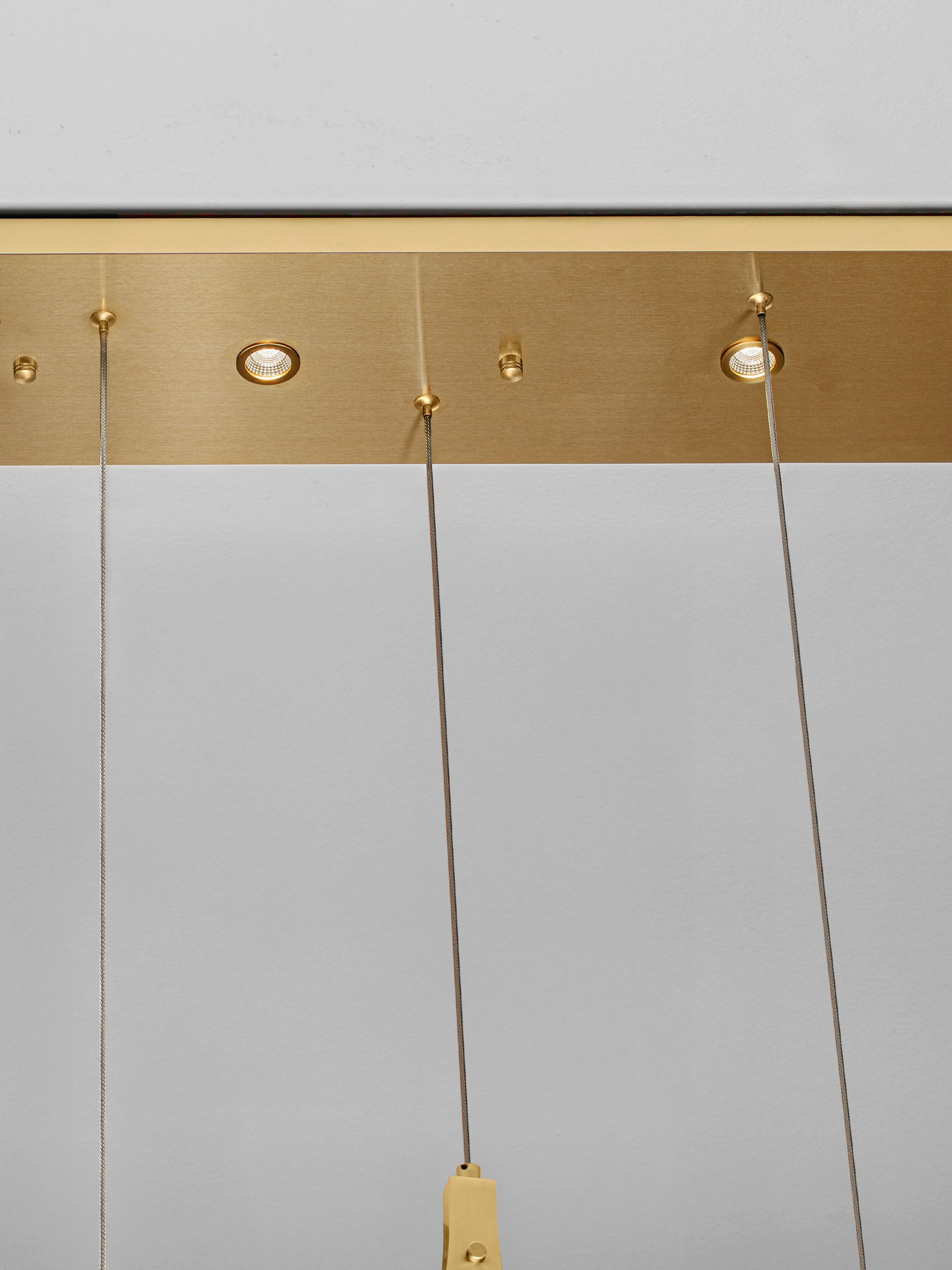 BELLINA | L 110 W 20 H 195 cm | 24 W | 3000 K | 812 lm | IP20 | Gold | Steel/Glass