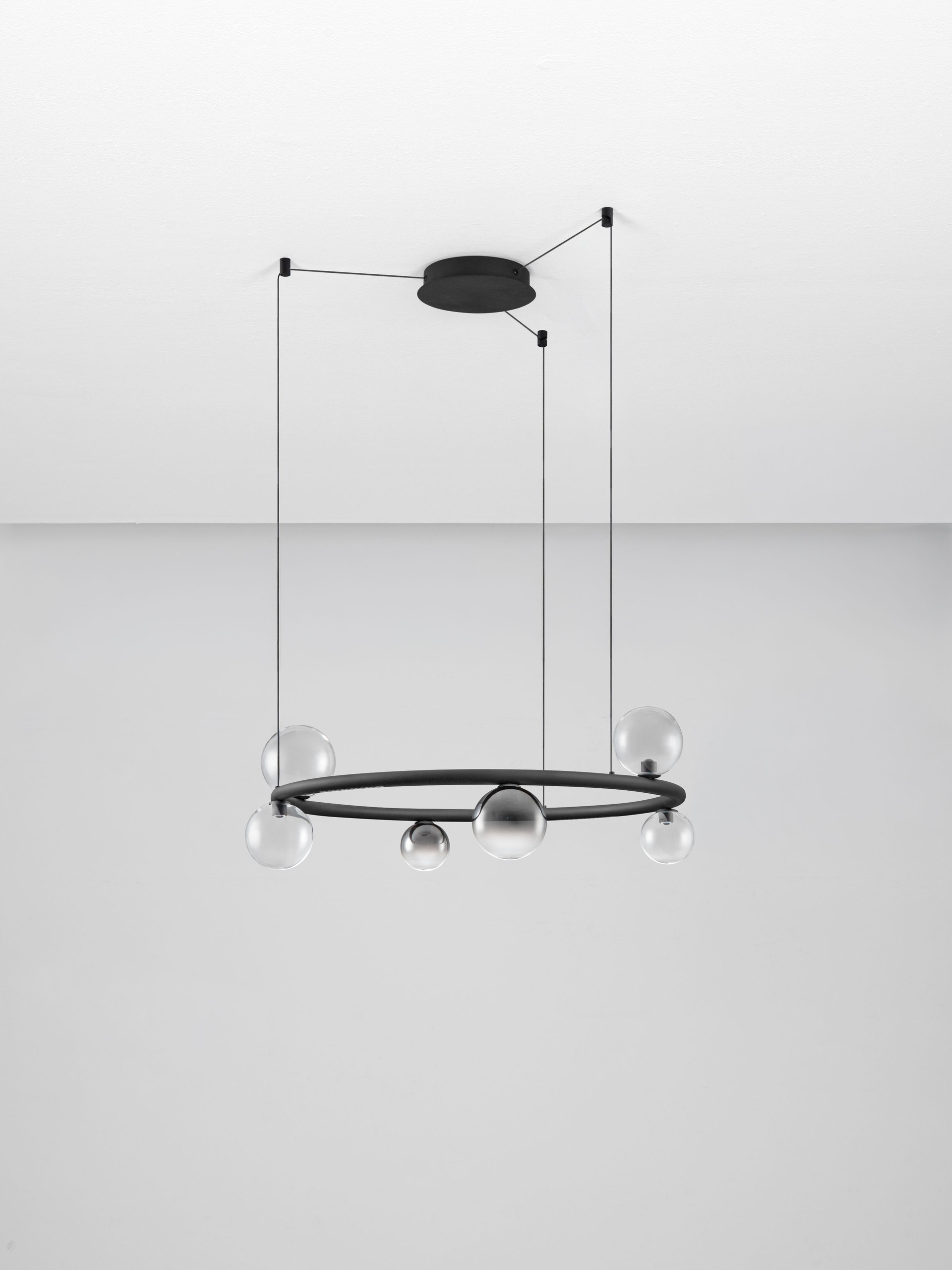 CELSO | H 220 D 75 cm | 30 W | 3000 K | 2319 lm | IP20 | Μαύρο/Διάφανο/Smokey | Ατσάλι/Γυαλί/Αλουμίνιο