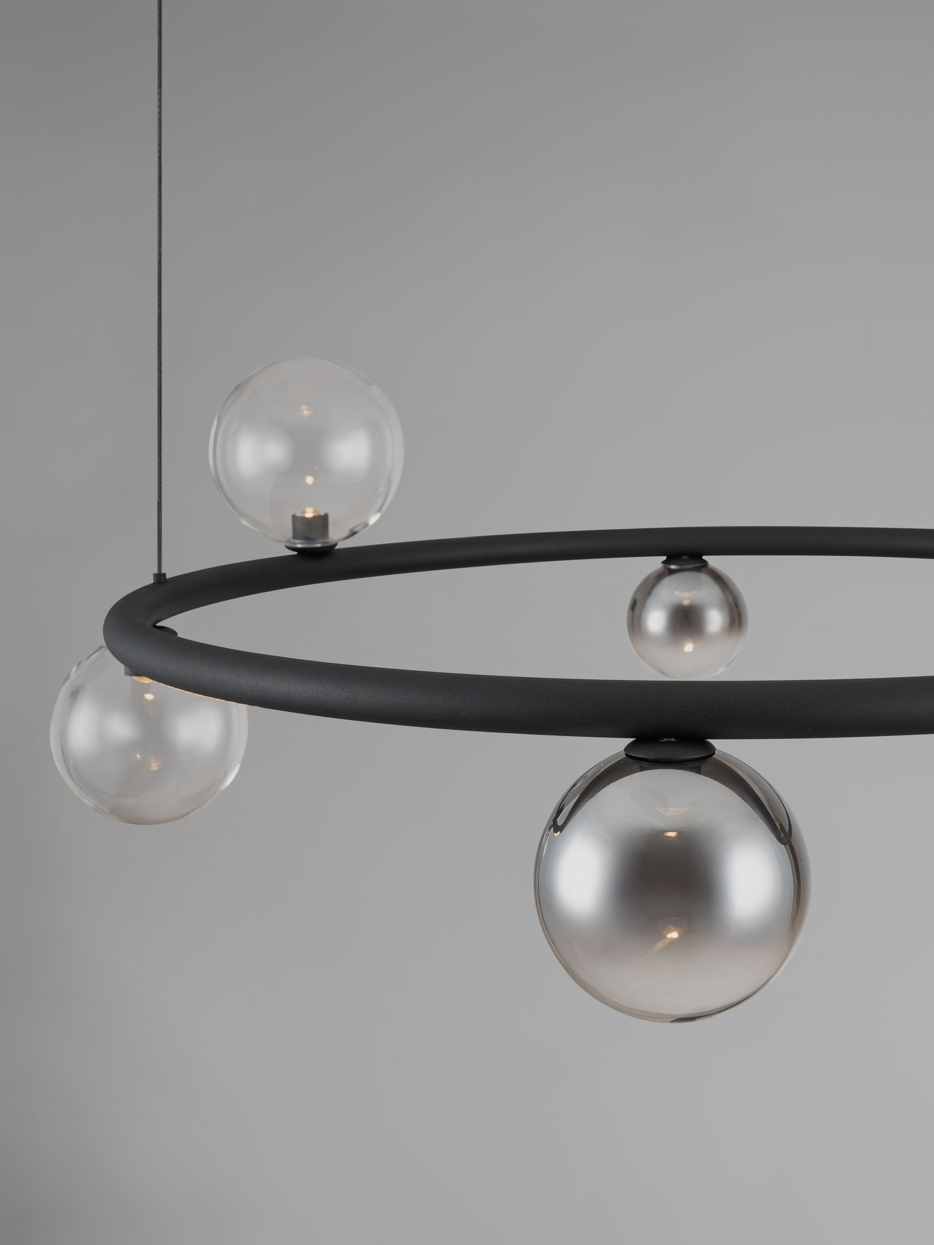 CELSO | H 220 D 75 cm | 30 W | 3000 K | 2319 lm | IP20 | Μαύρο/Διάφανο/Smokey | Ατσάλι/Γυαλί/Αλουμίνιο