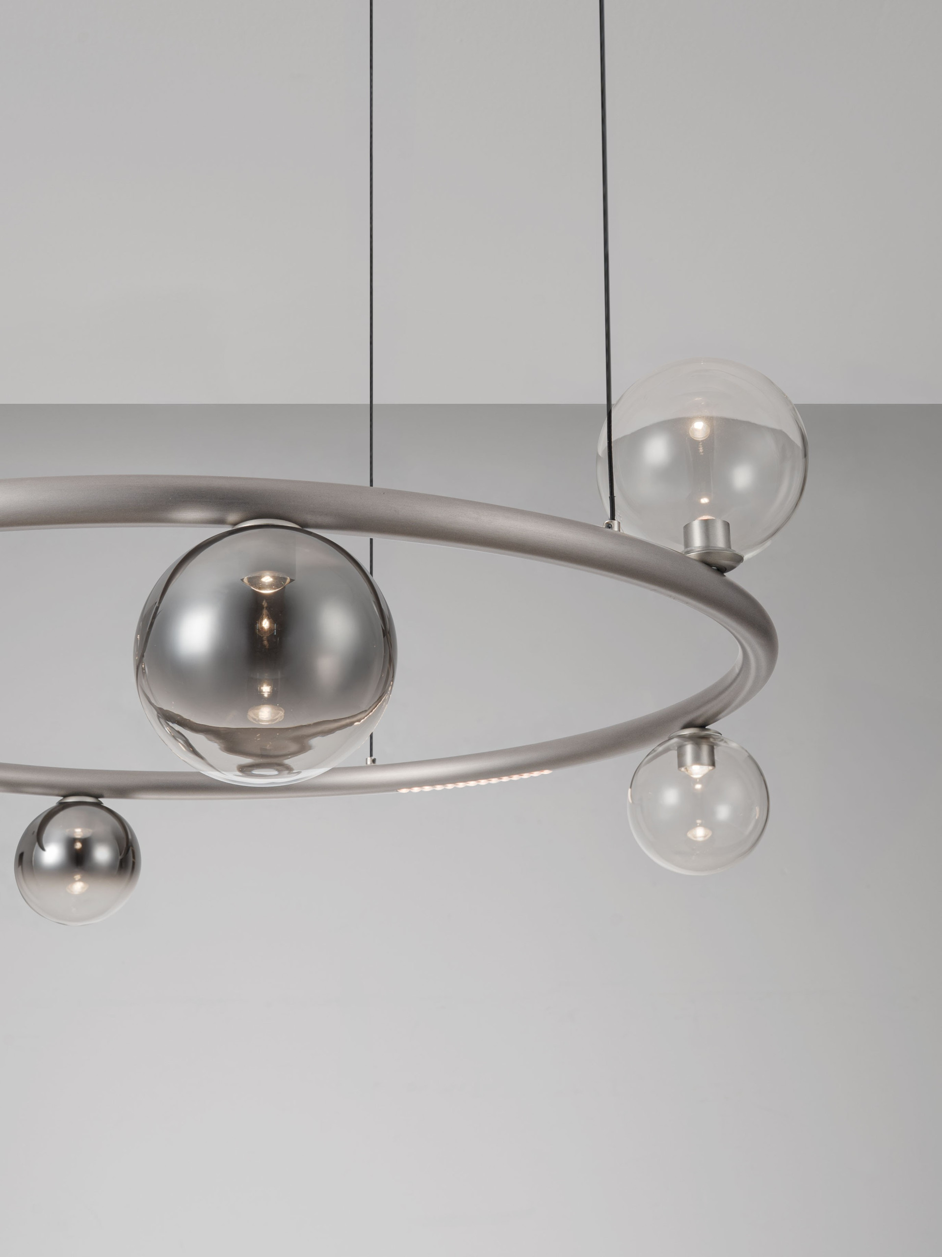 CELSO | H 220 D 75 cm | 30 W | 3000 K | 2319 lm | IP20 | Ασήμι/Διάφανο/Smokey | Ατσάλι/Γυαλί/Αλουμίνιο
