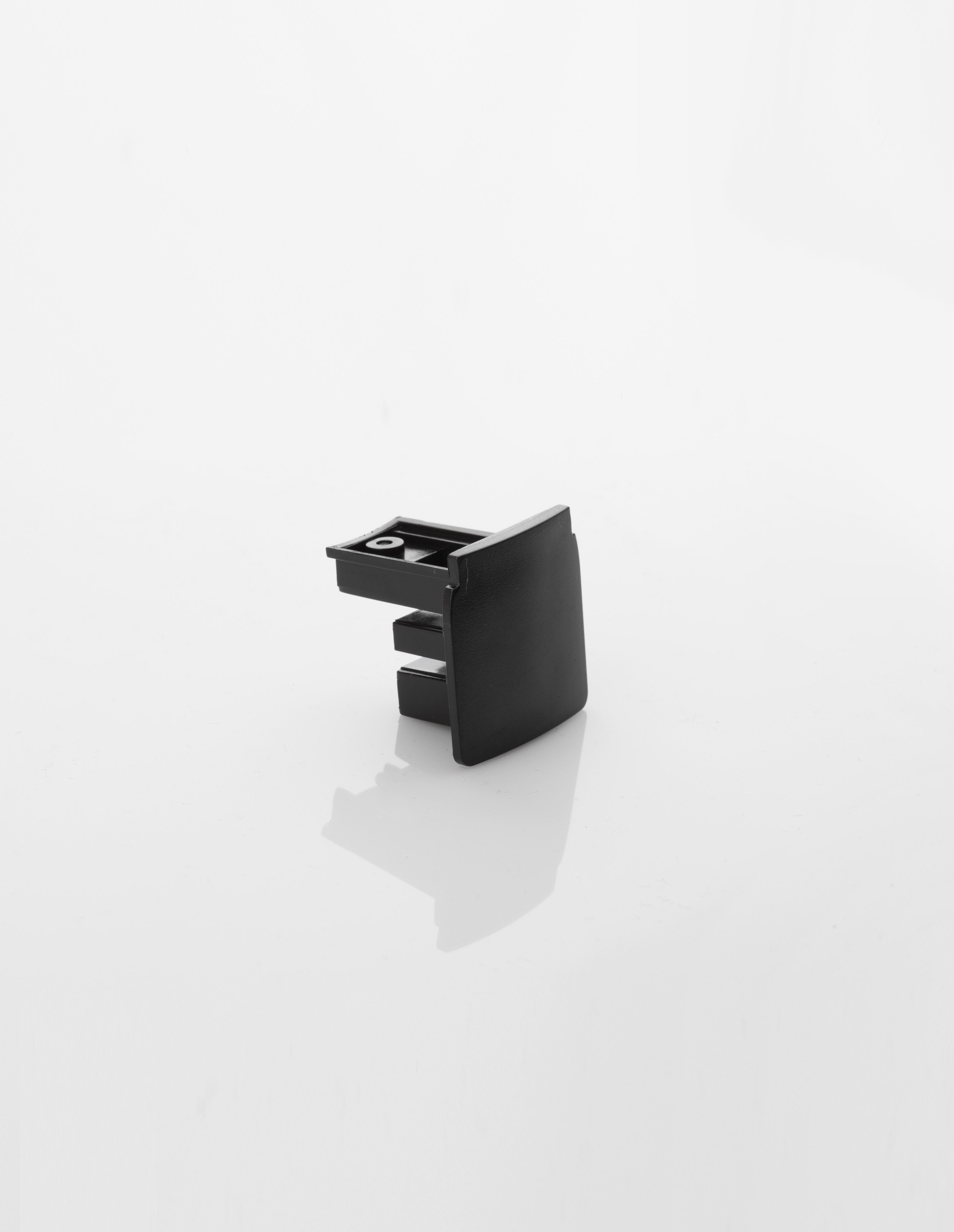 3-phase track B-End Plug