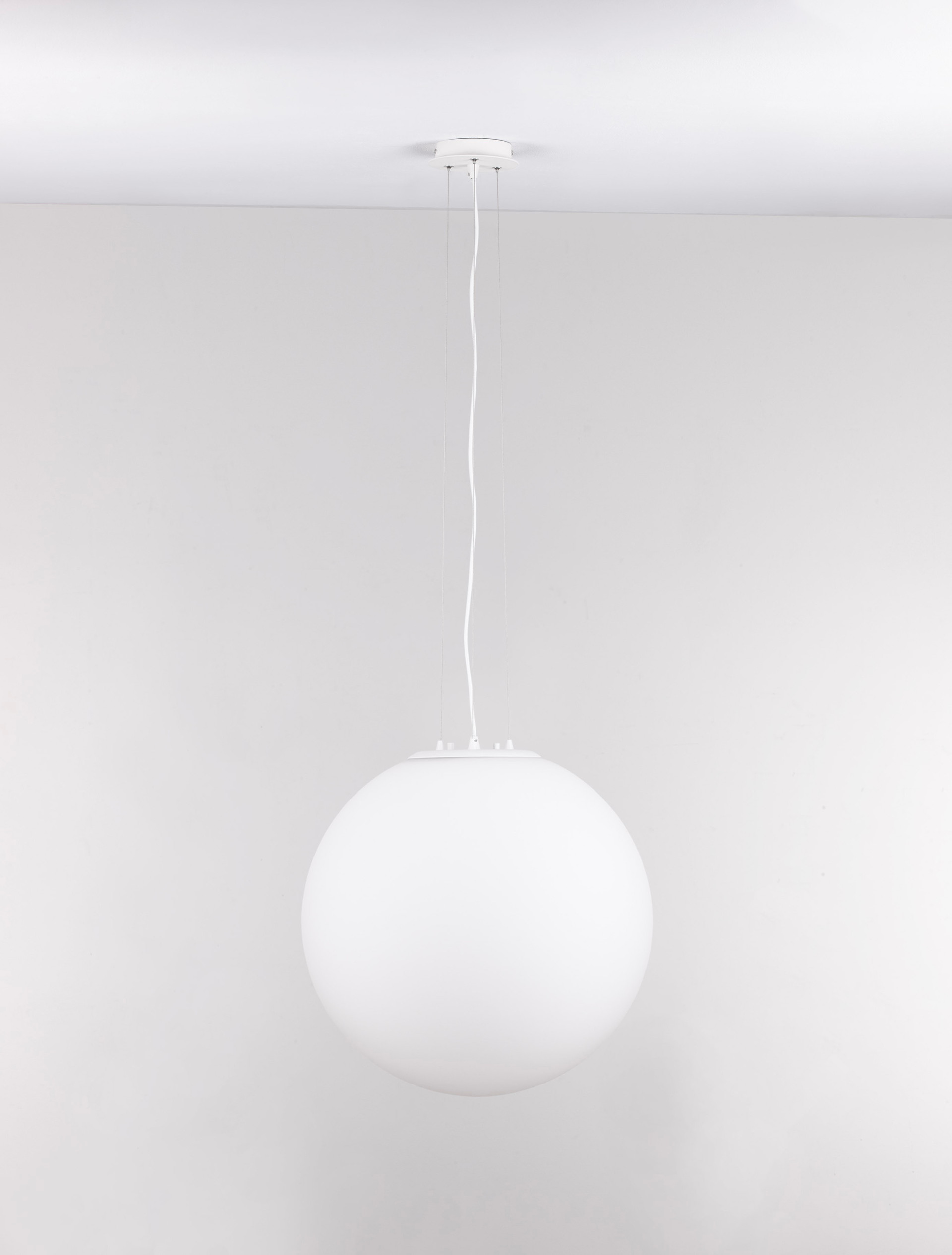 NEVOSO | H 130 D 50 cm | 12 W | IP20 | White | Glass/Metal
