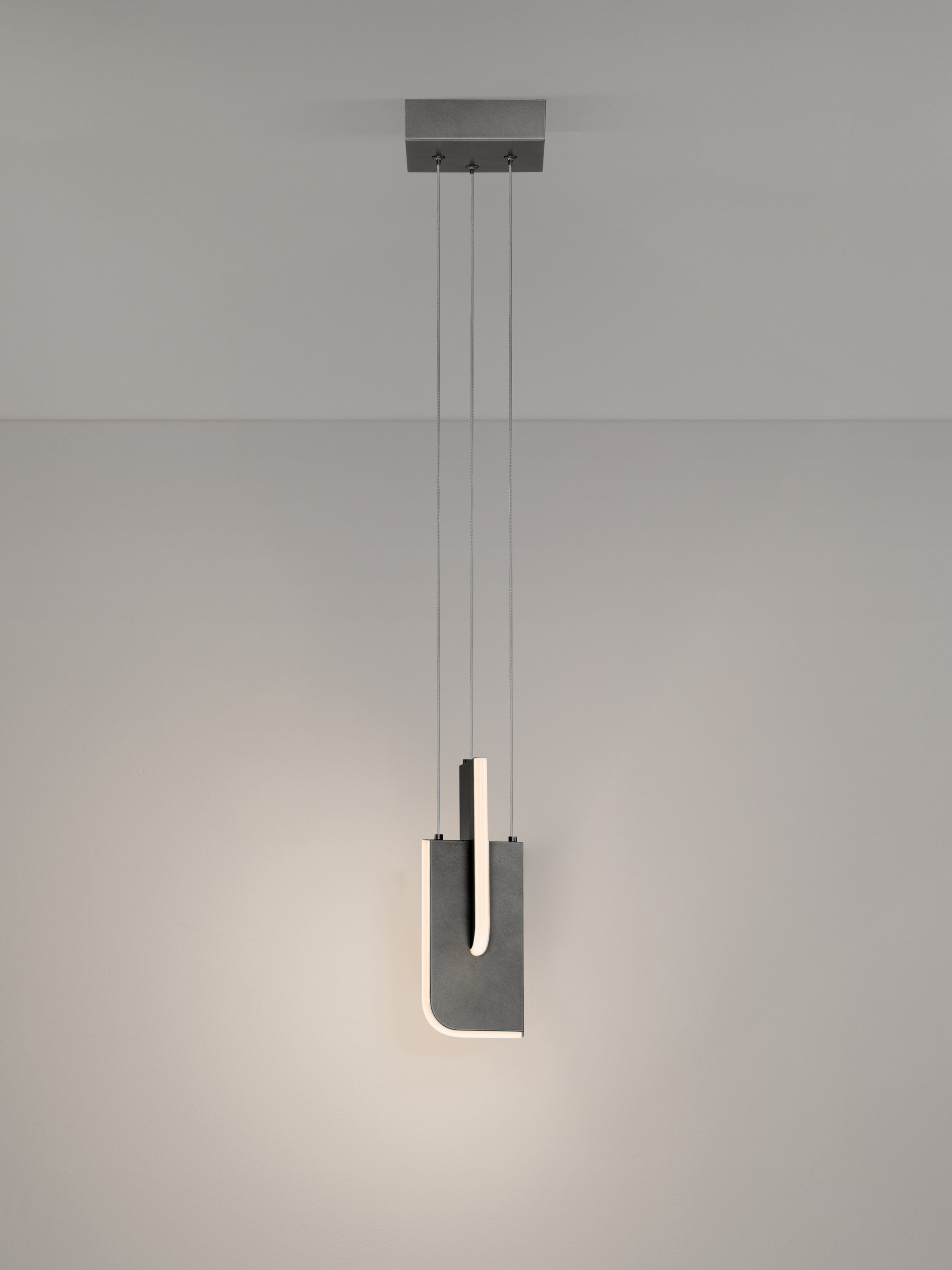 TOTEM | L 15 W 15 H 200 cm | 9 W | 2700 K | 380 lm | IP20 | Anthracite | Metal/Acrylic