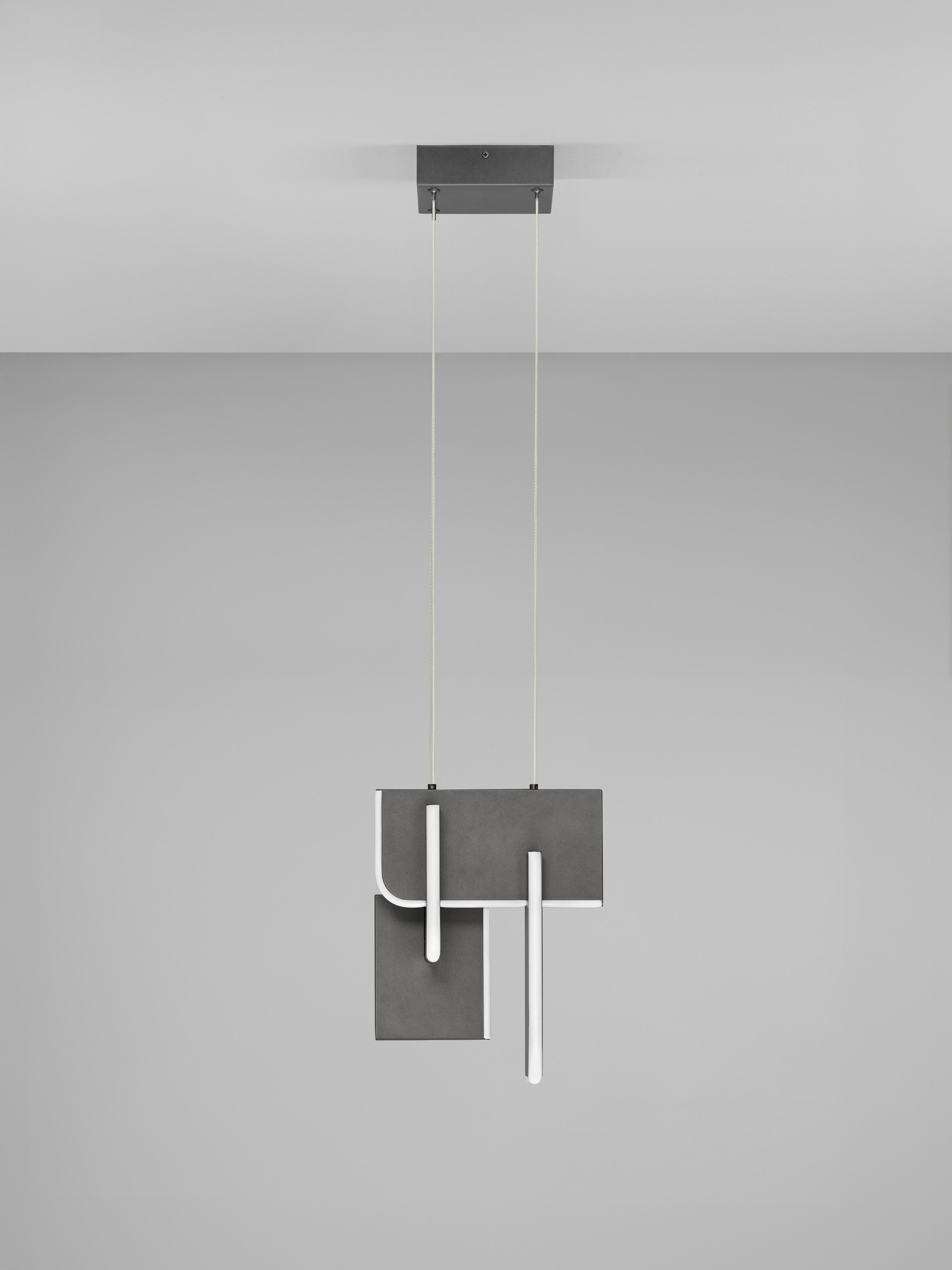 TOTEM | L 24.6 W 25.3 H 200 cm | 20 W | 2700 K | 796 lm | IP20 | Anthracite | Metal/Acrylic