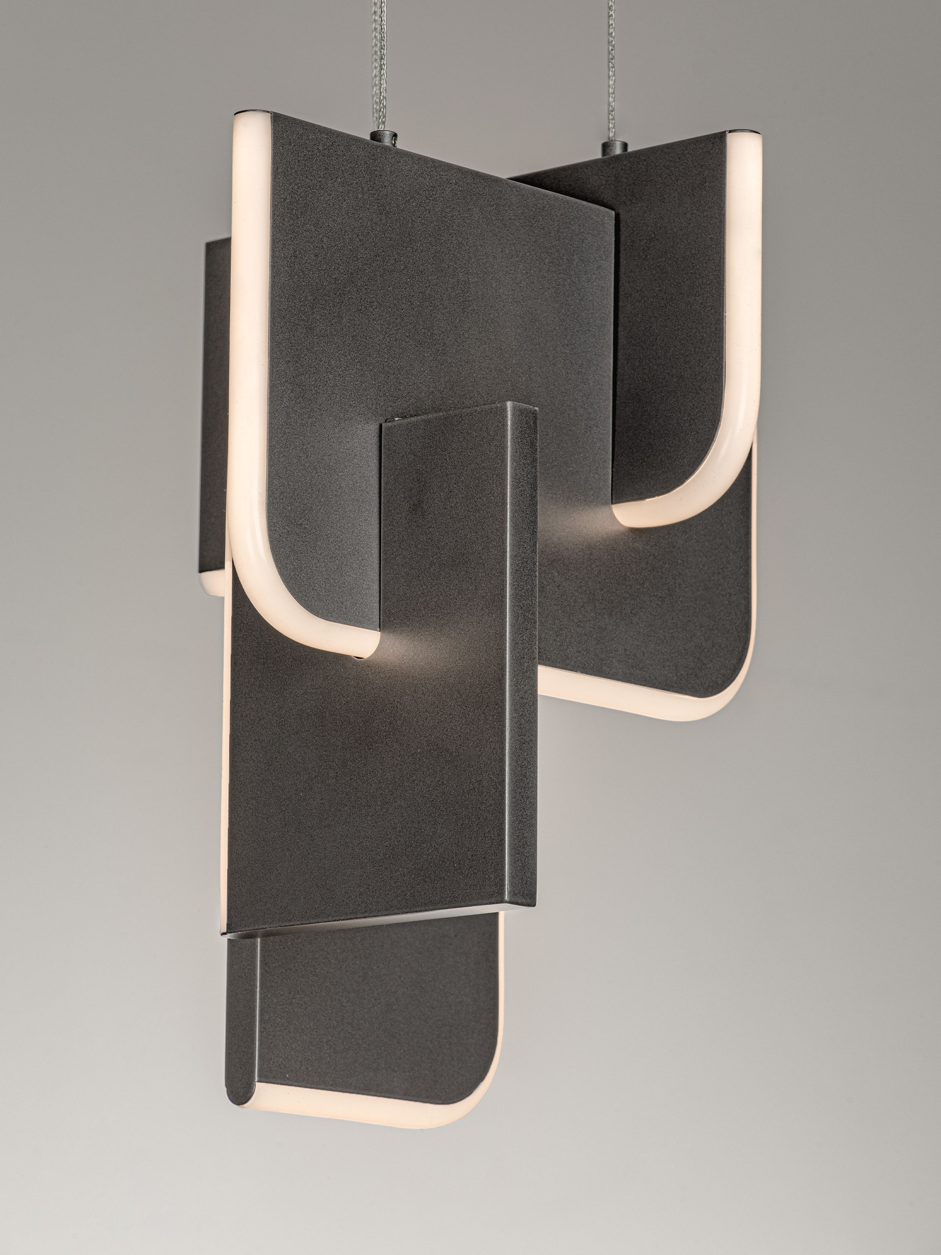 TOTEM | L 24.6 W 25.3 H 200 cm | 20 W | 2700 K | 796 lm | IP20 | Anthracite | Metal/Acrylic