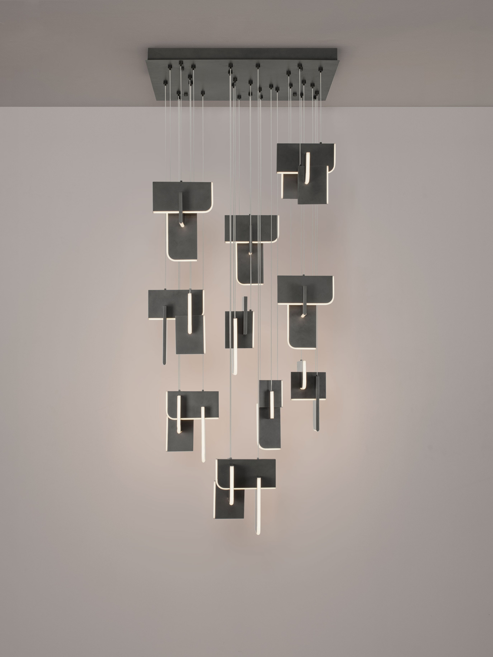 TOTEM | L 80 W 80 H 210 cm | 144 W | 3000 K | 6874 lm | IP20 | Anthracite | Metal/Acrylic
