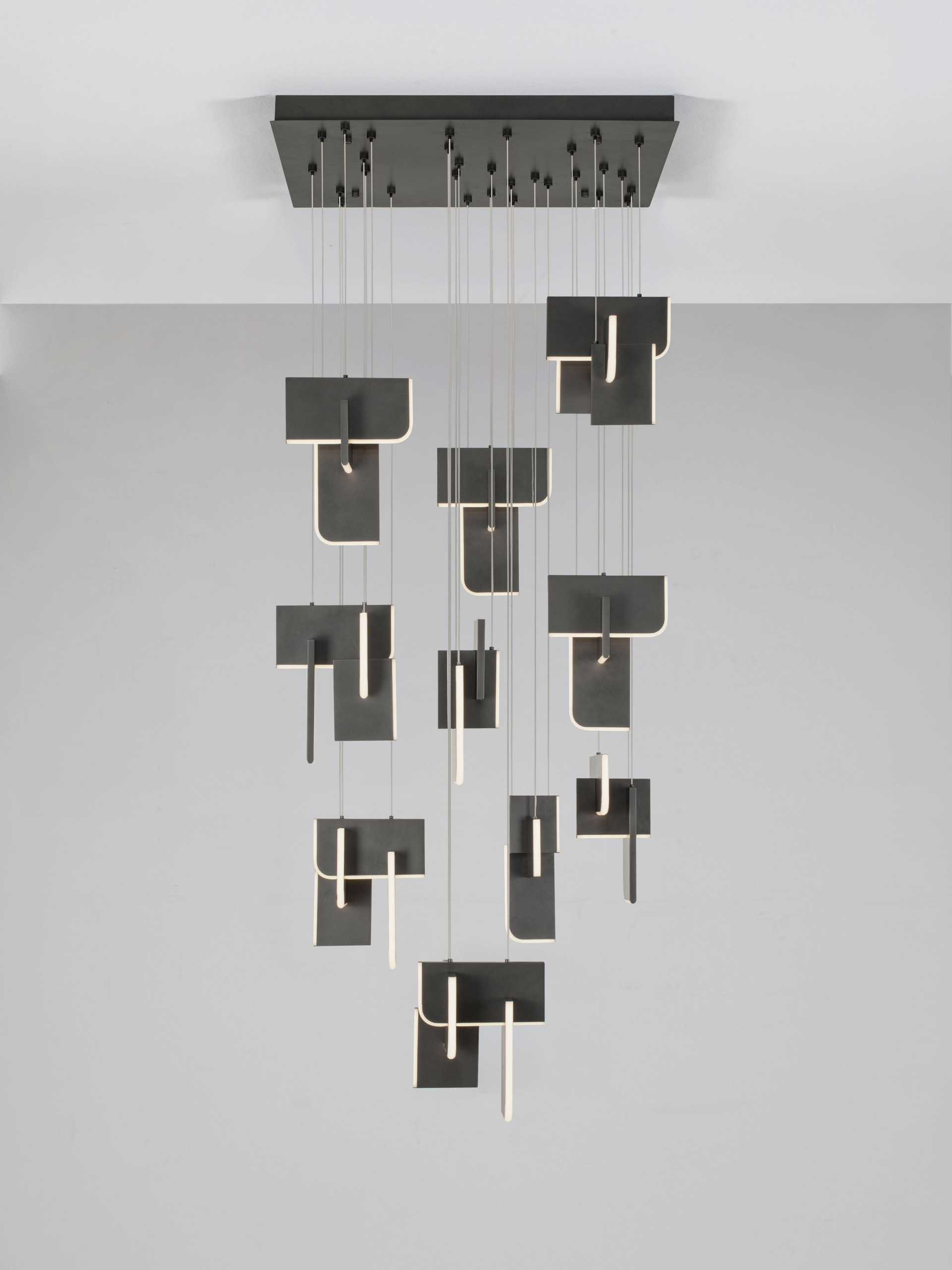 TOTEM | L 80 W 80 H 210 cm | 144 W | 2700 K | 6874 lm | IP20 | Anthracite | Metal/Acrylic