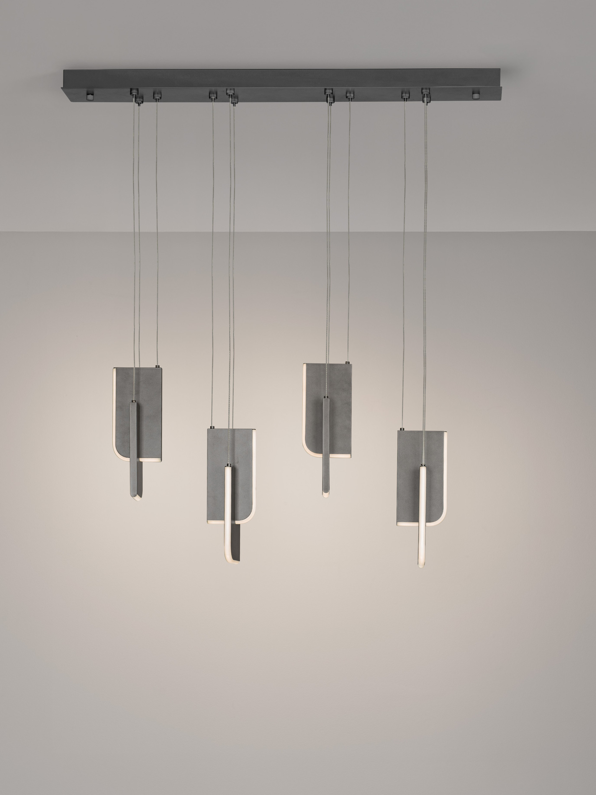 TOTEM | L 96 W 14 H 150 cm | 36 W | 3000 K | 1676 lm | IP20 | Anthracite | Metal/Acrylic